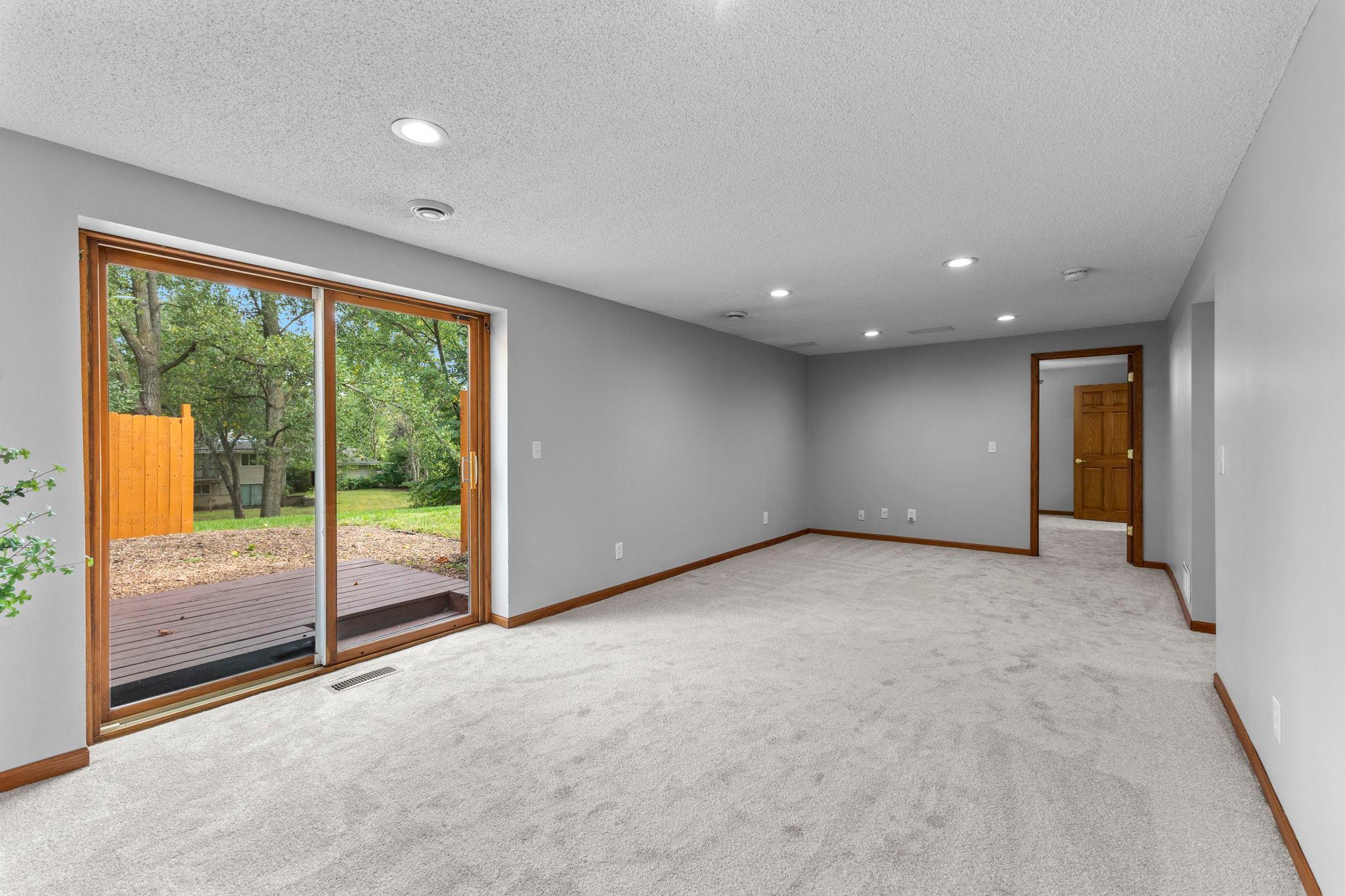 13471 Eveleth Way Property Photo 26