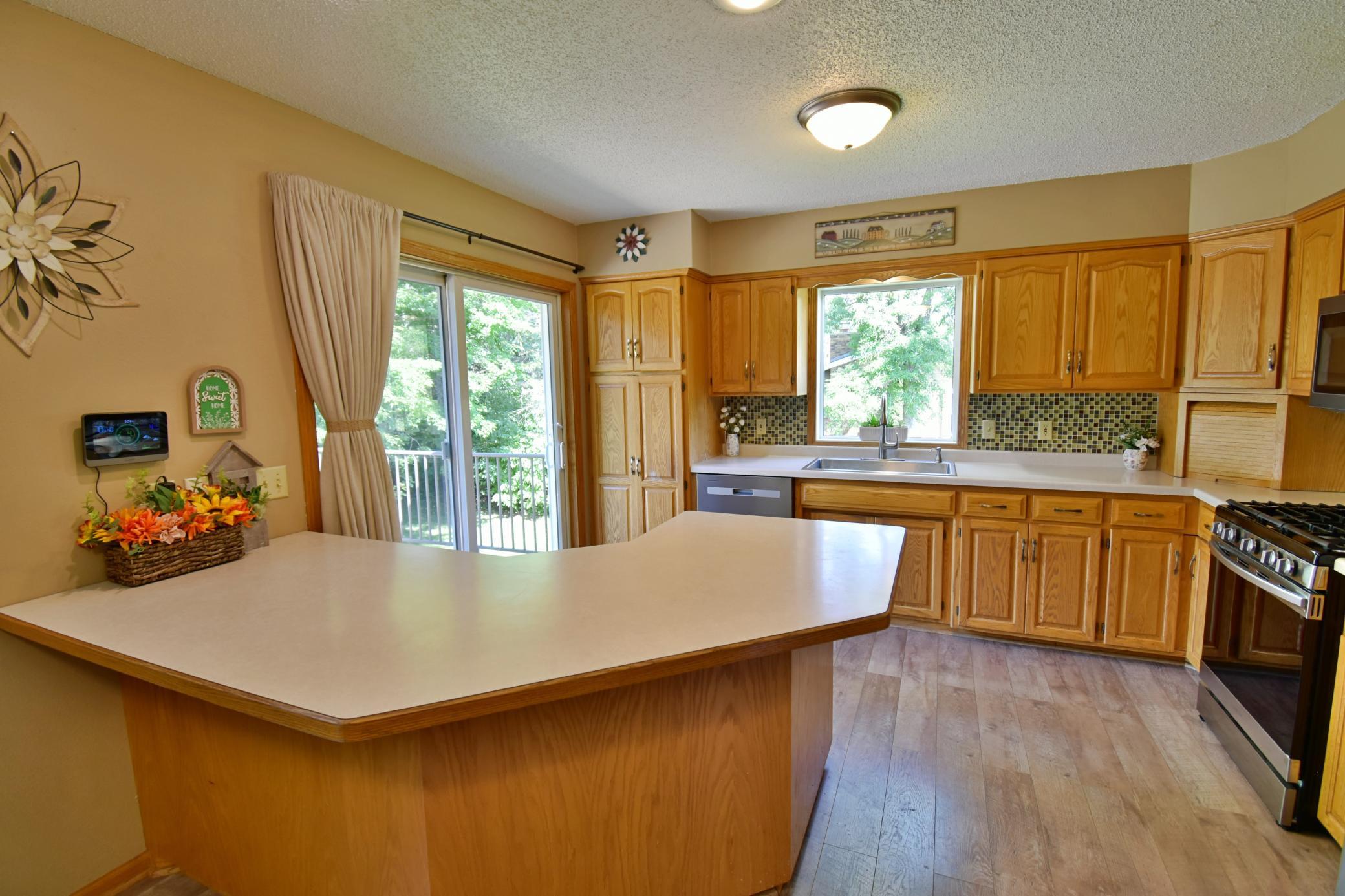6319 Laurel Road Property Photo 2