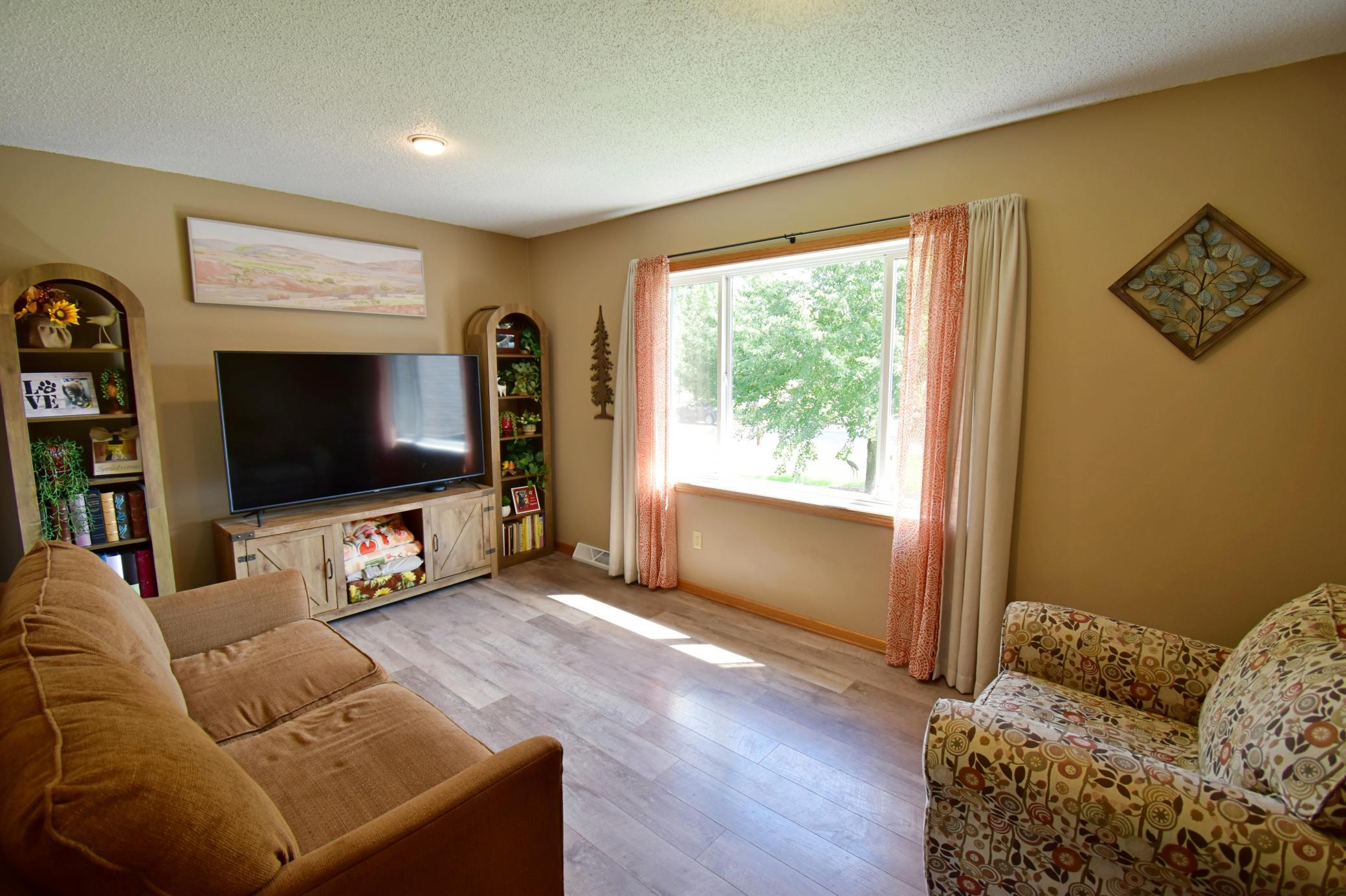 6319 Laurel Road Property Photo 7