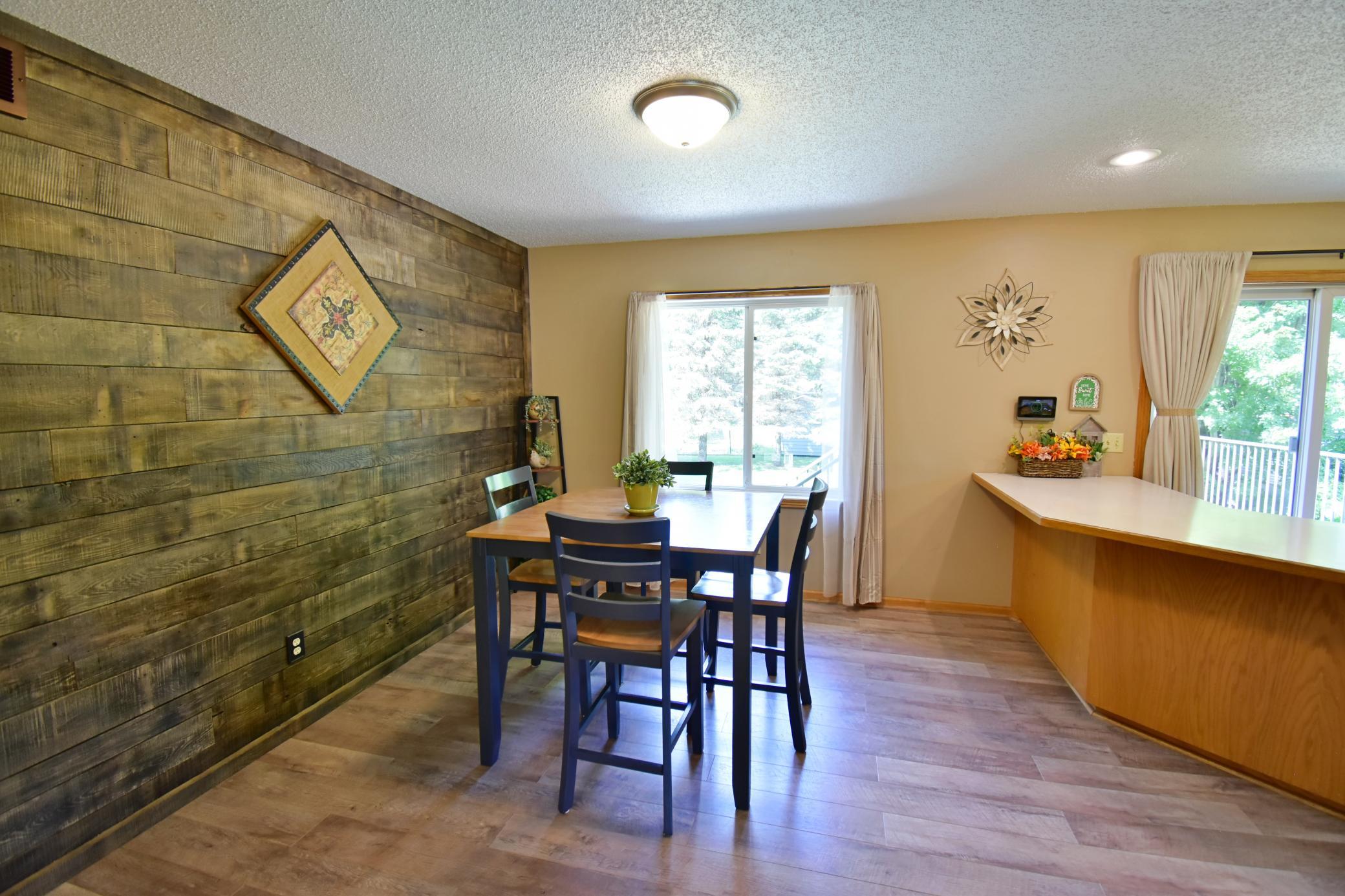 6319 Laurel Road Property Photo 9