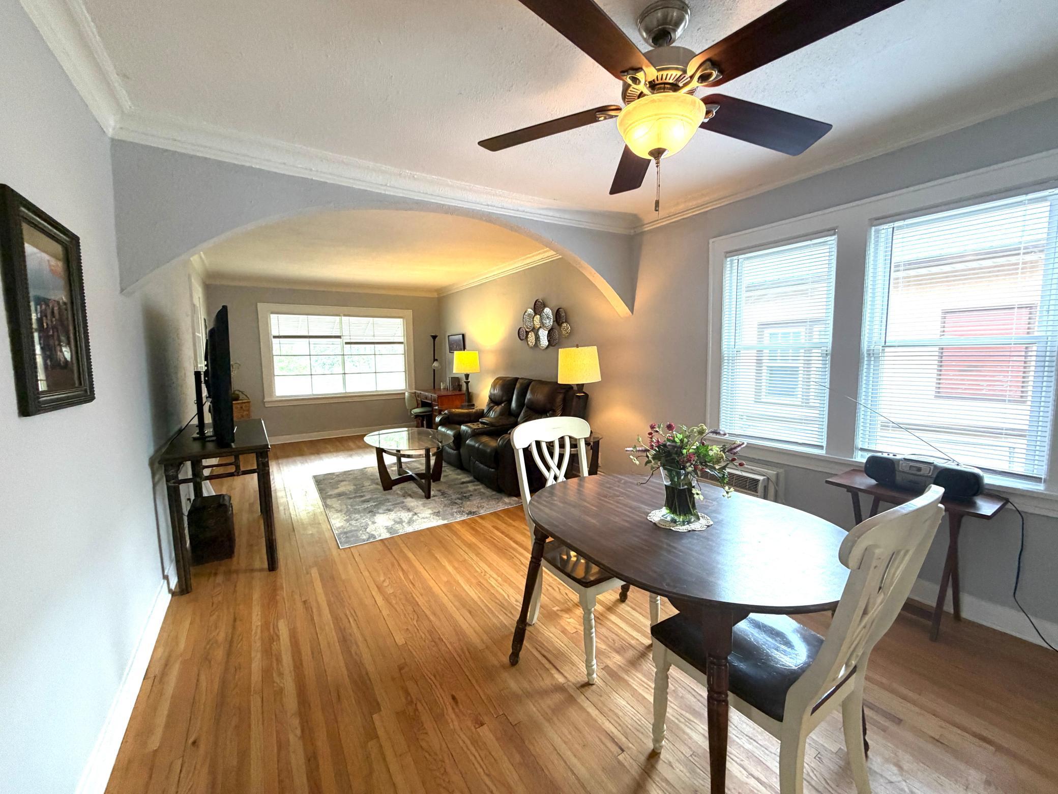 4711 N 6th Street Property Photo 4
