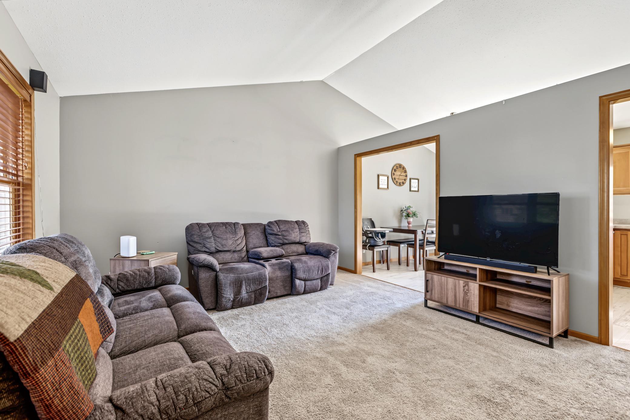 43 Nicholas Way Property Photo 5