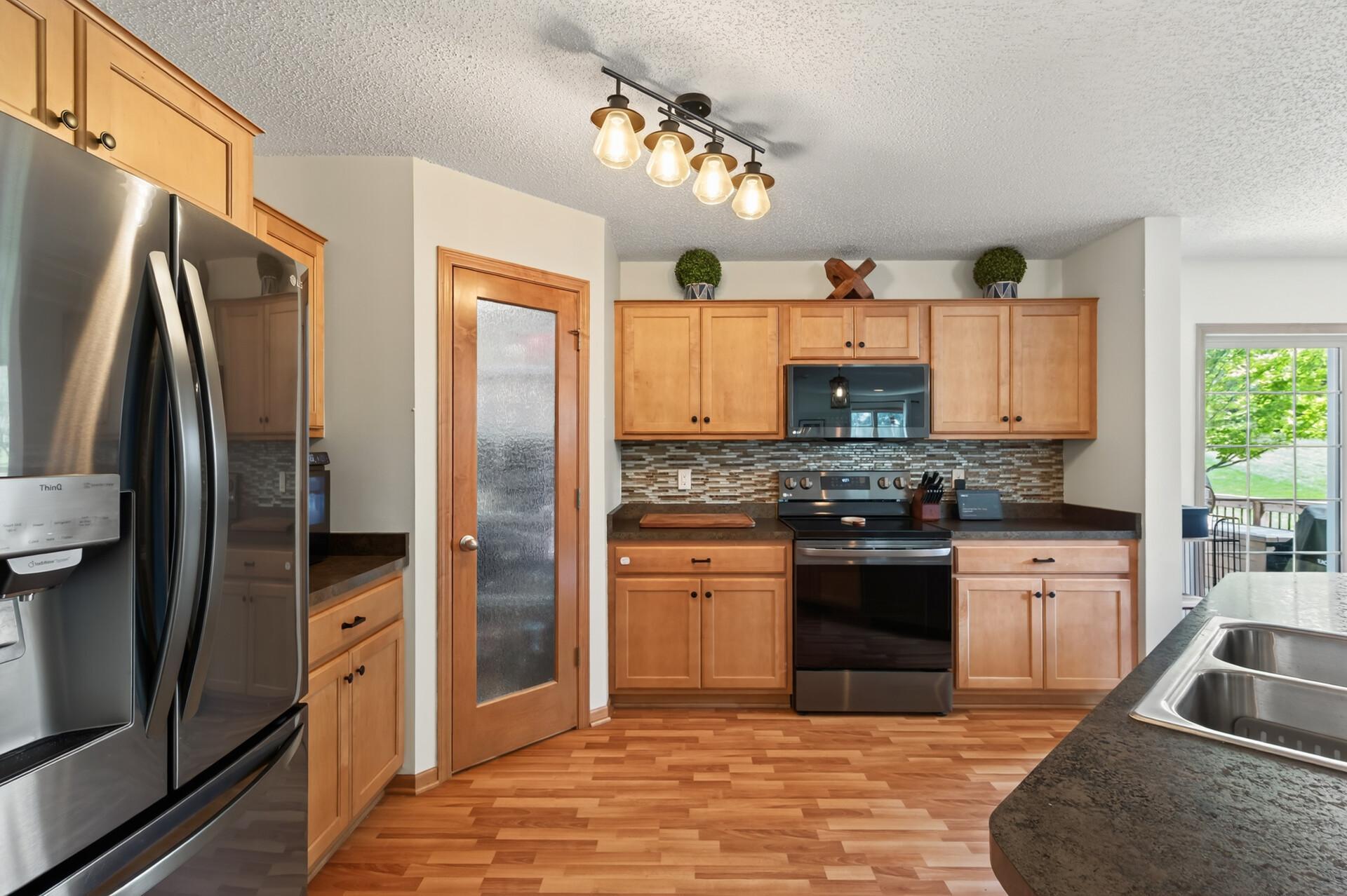 2052 Cobblestone Drive Property Photo 4