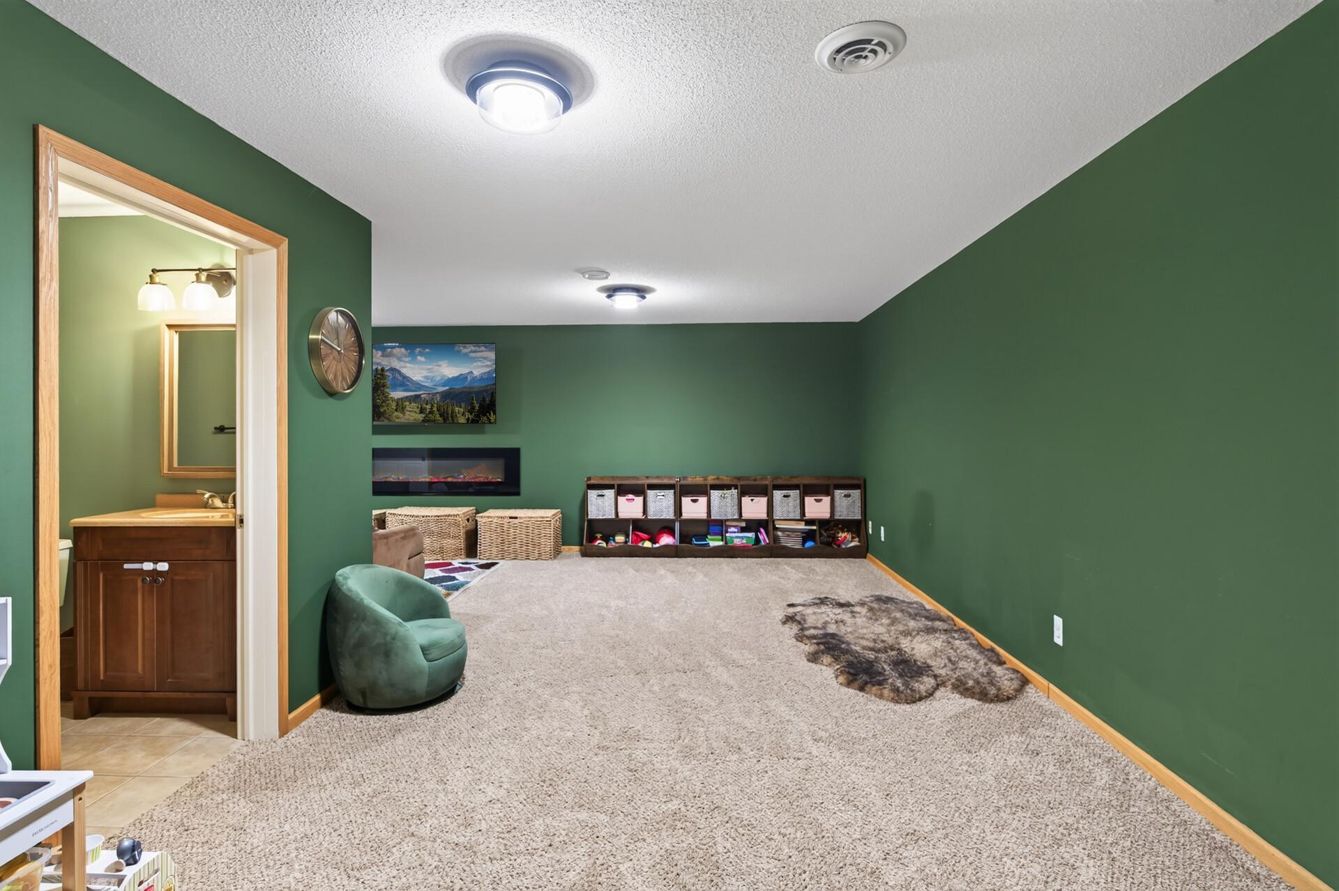 2052 Cobblestone Drive Property Photo 40