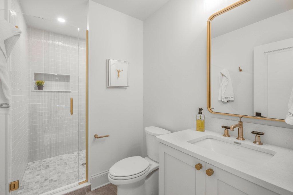 285 North Shore Drive Property Photo 61