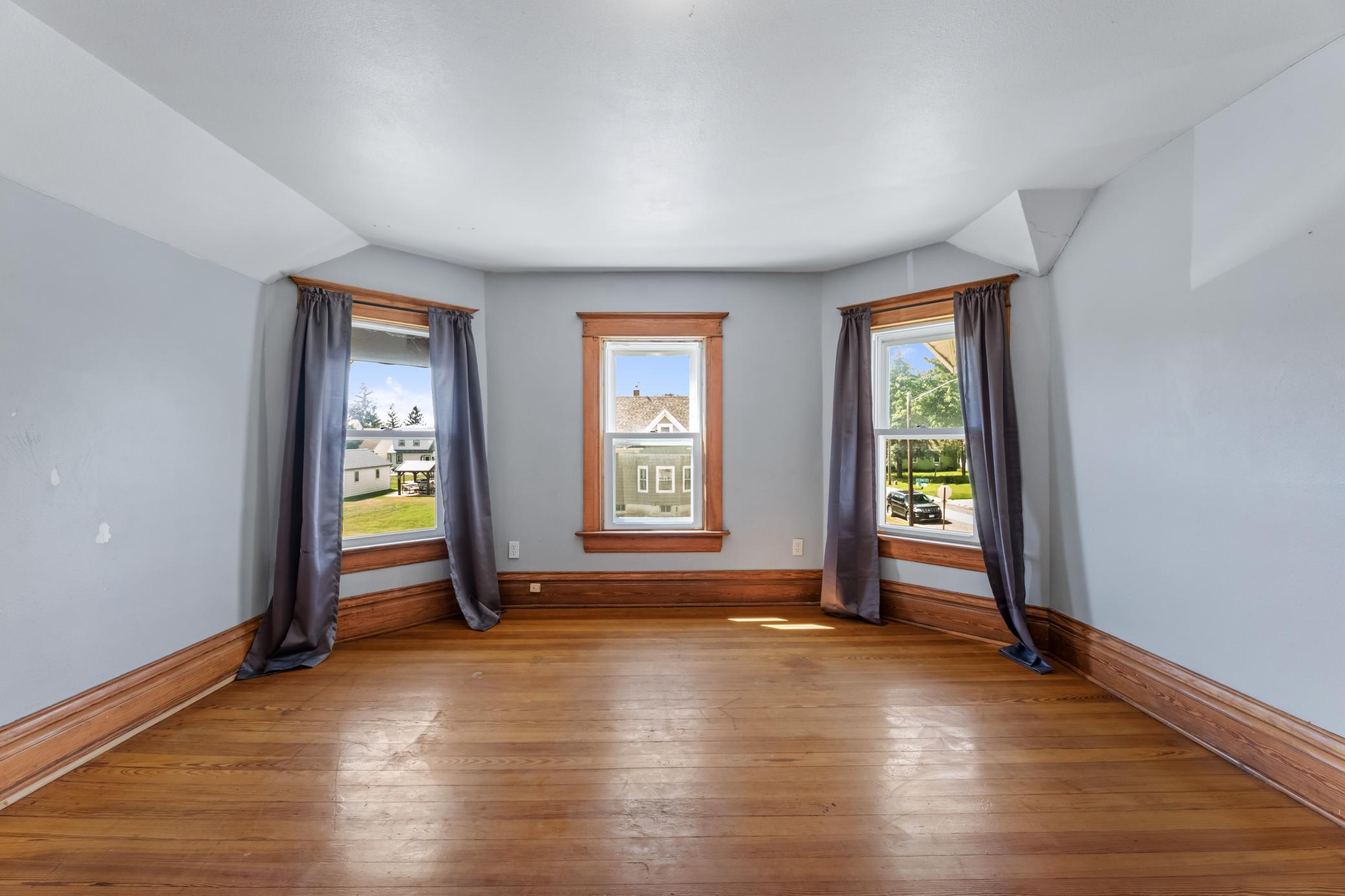 304 E Jefferson Street Property Photo 10