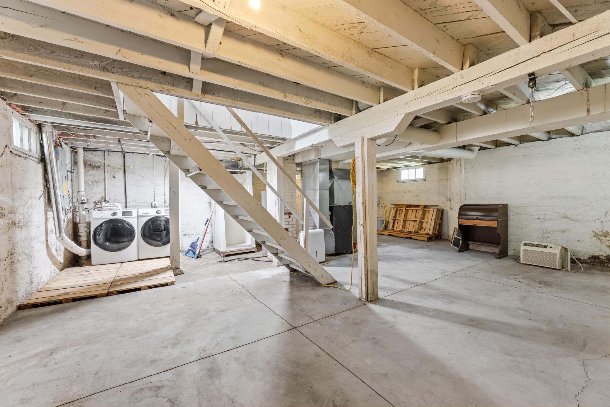 304 E Jefferson Street Property Photo 14