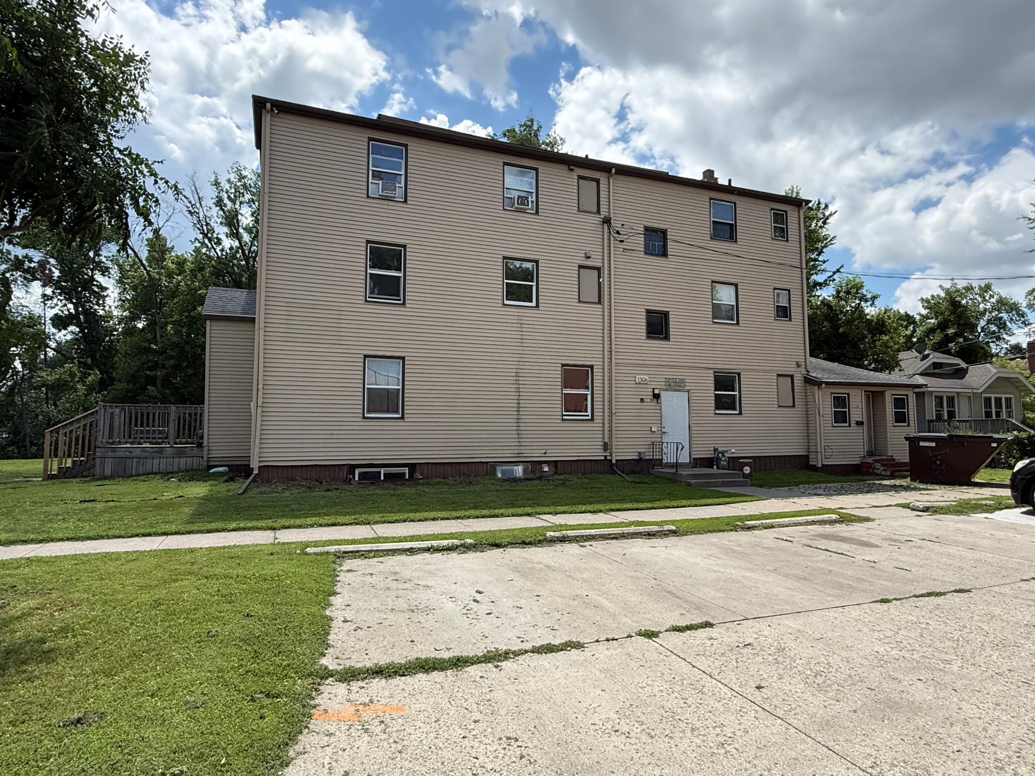 1306 3rd Avenue S Property Photo 4