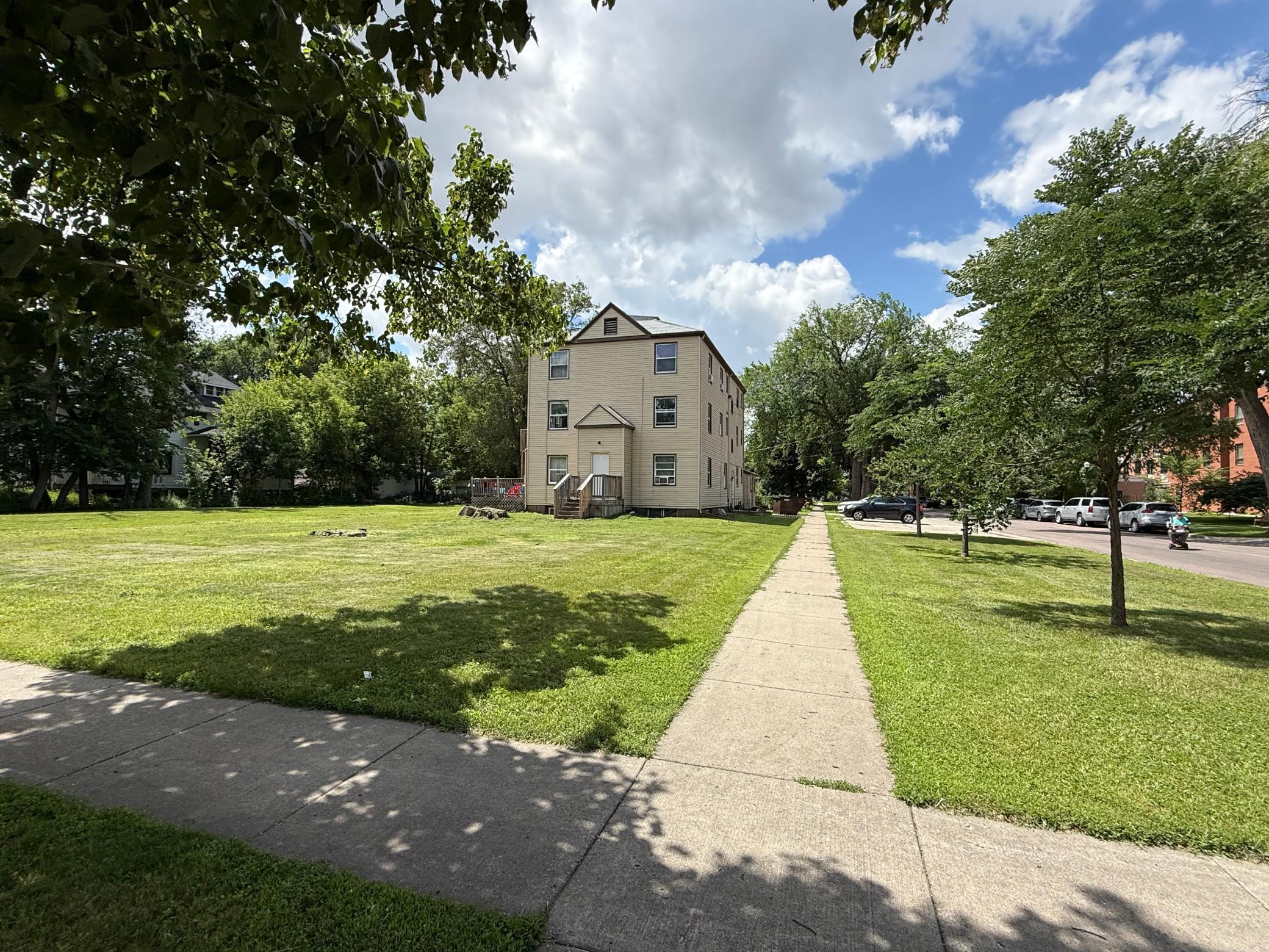 1306 3rd Avenue S Property Photo 6