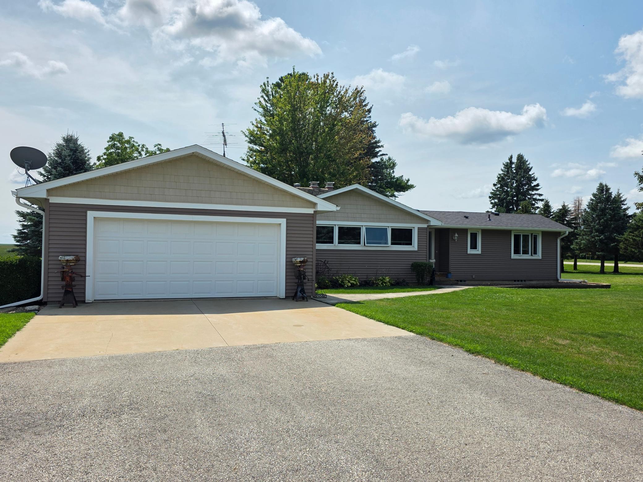 4900 42 Highway Ne Property Photo 6