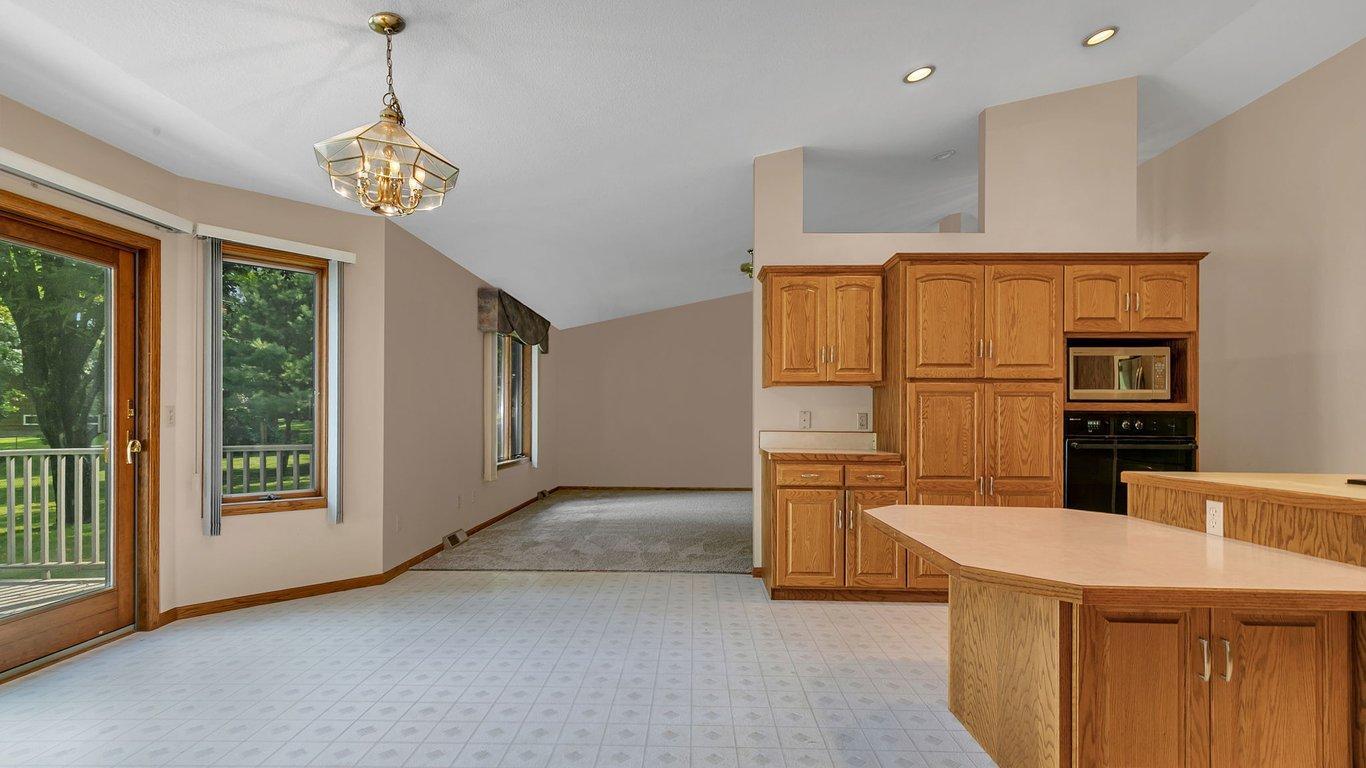 985 Juliet Way Property Photo 12