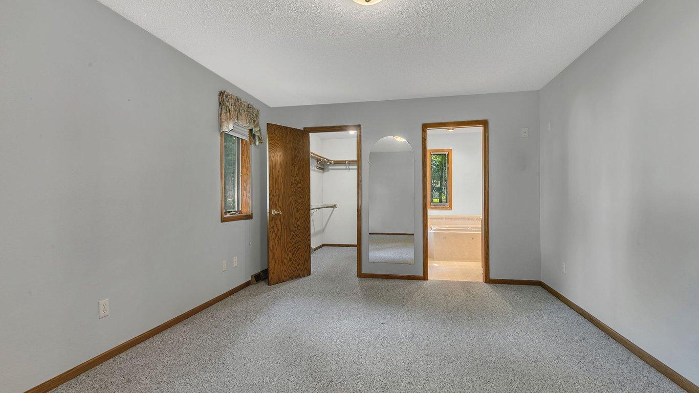 985 Juliet Way Property Photo 28