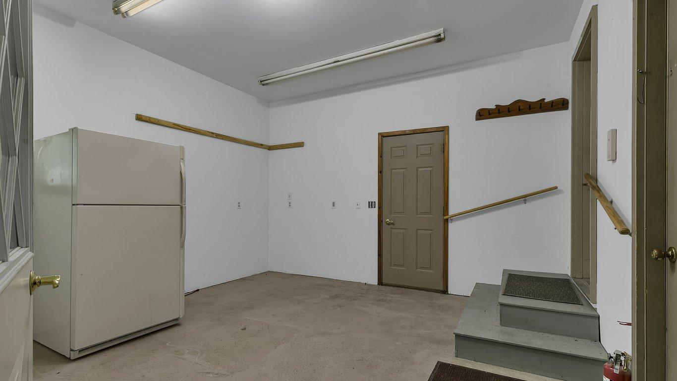 985 Juliet Way Property Photo 37