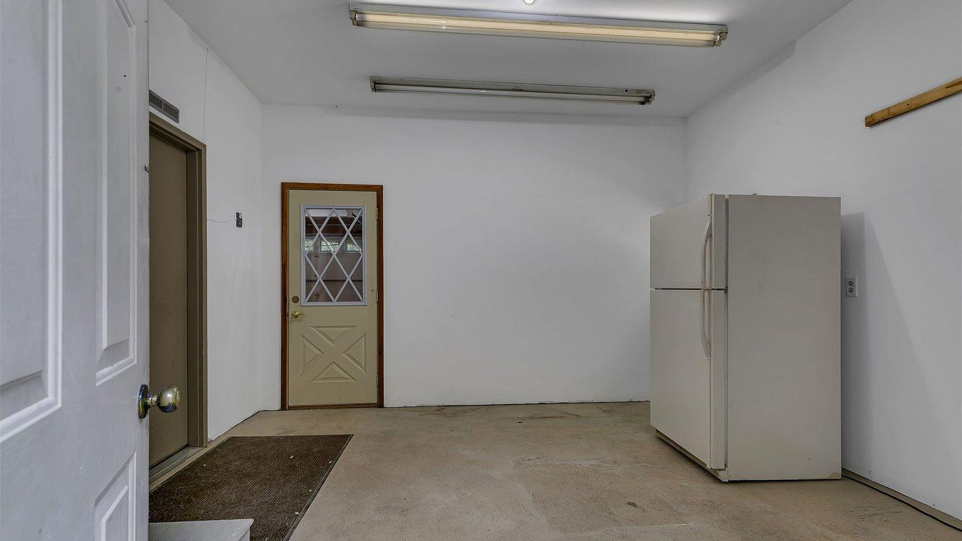 985 Juliet Way Property Photo 38