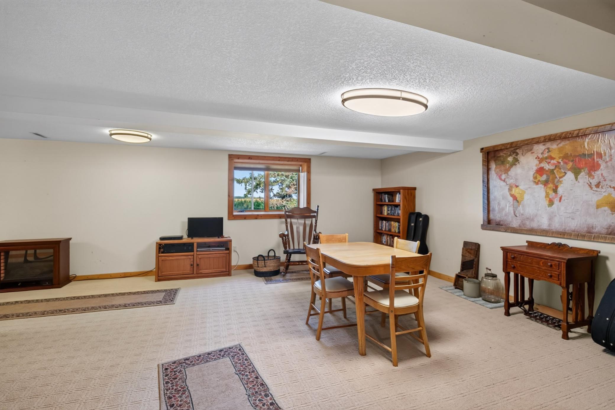 6119 County Road 10 Se Property Photo 40