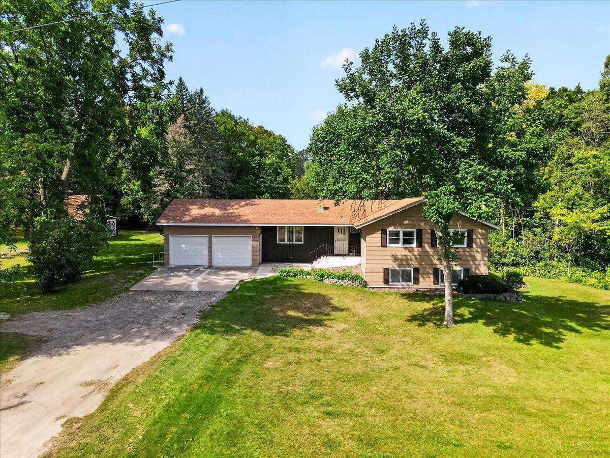 9855 Iffert Avenue Ne Property Photo 11