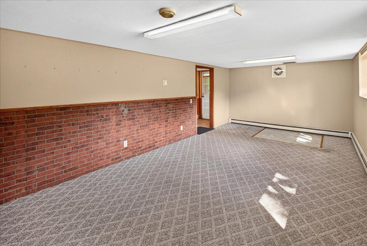 9855 Iffert Avenue Ne Property Photo 38
