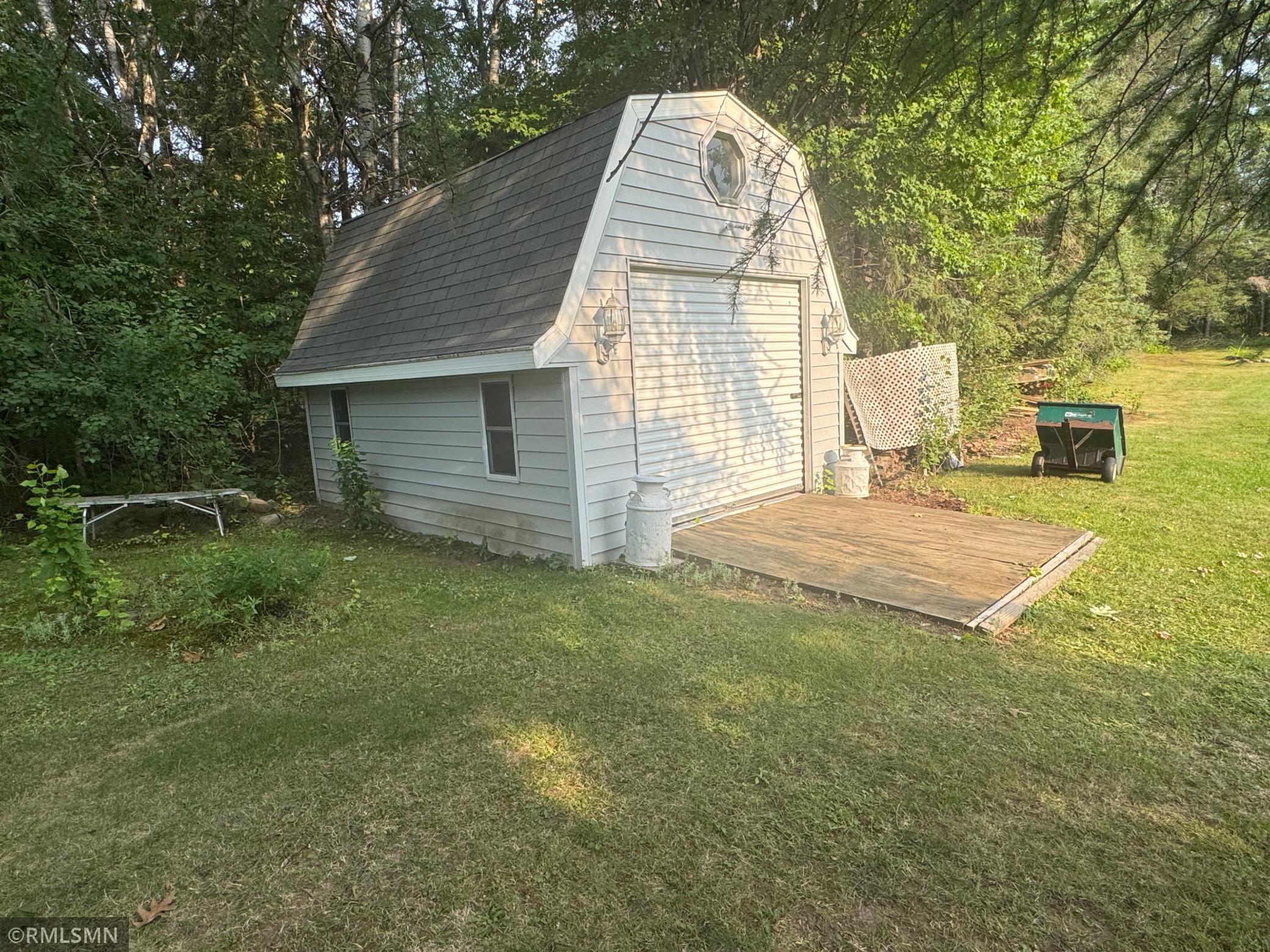 6782 Johnson Avenue Property Photo 8