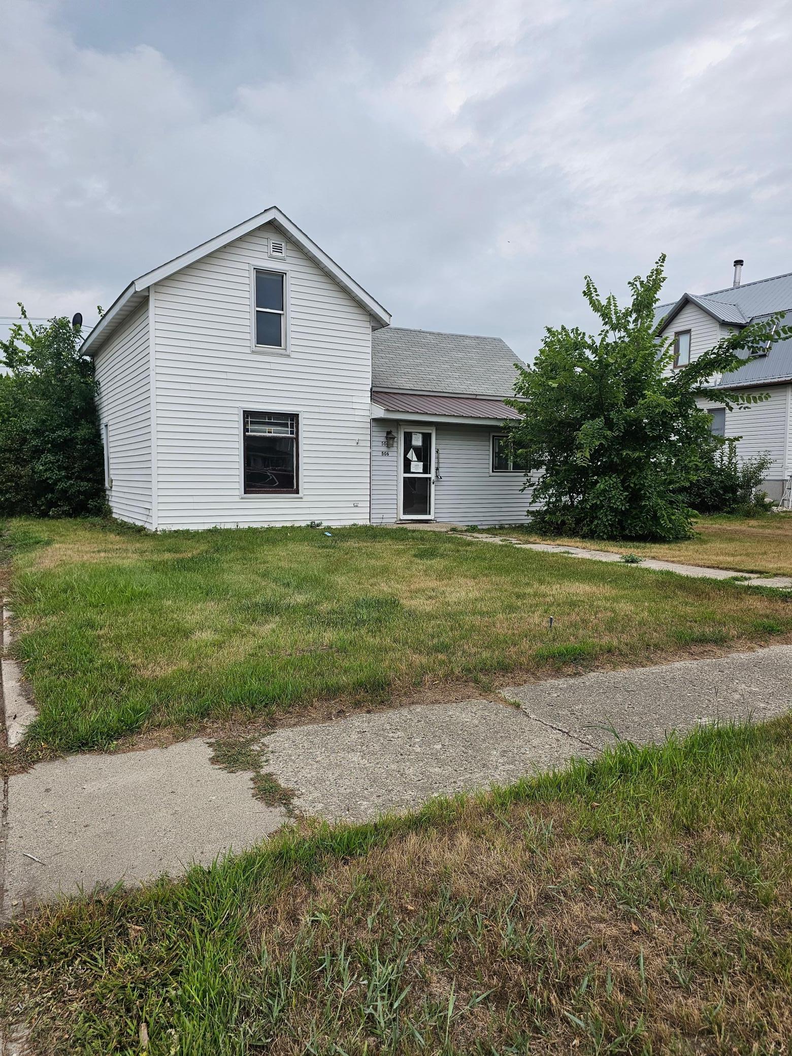 506 Main Avenue S Property Photo 1