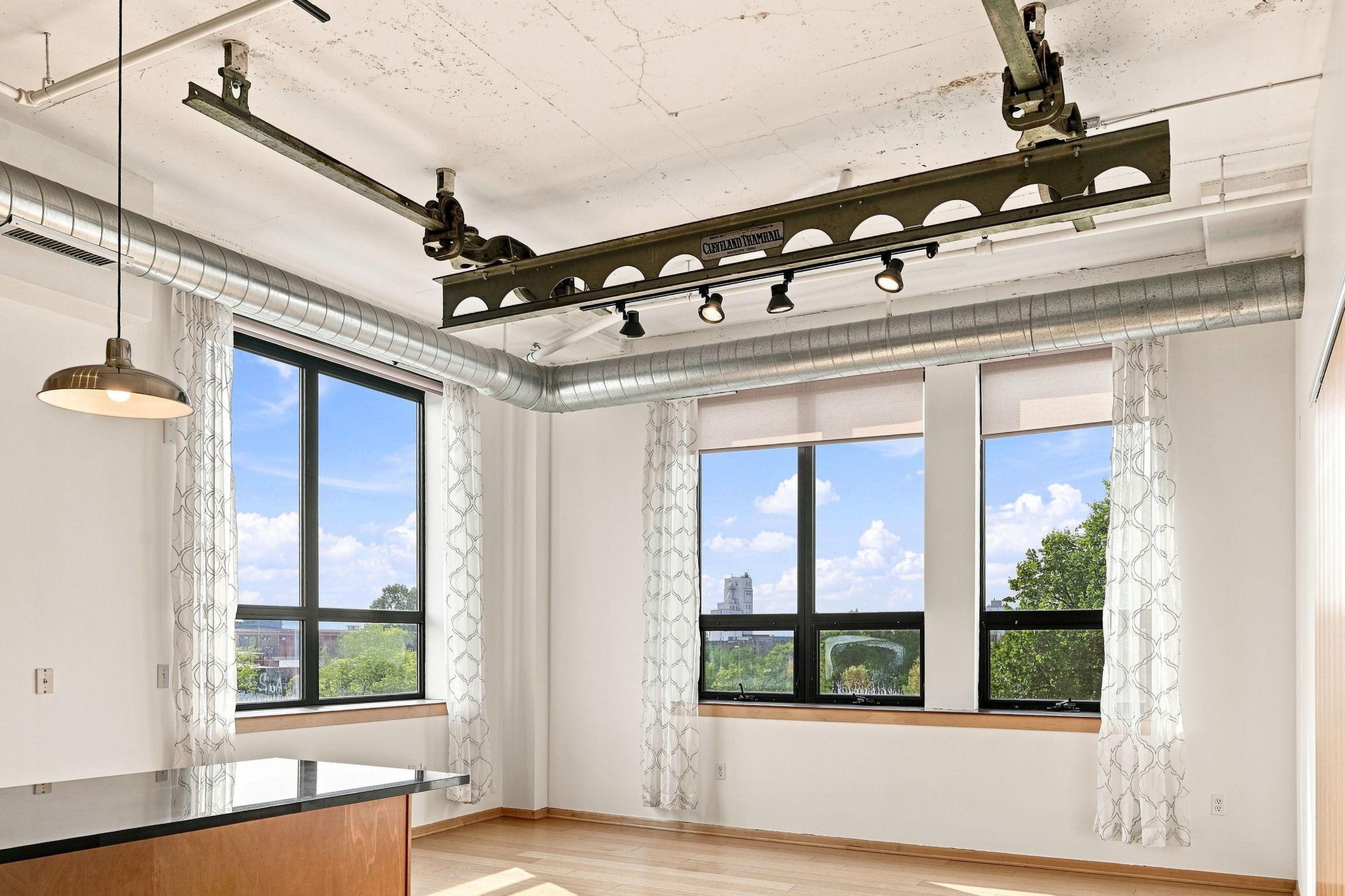 1701 Madison Street Ne 310 Property Photo 11