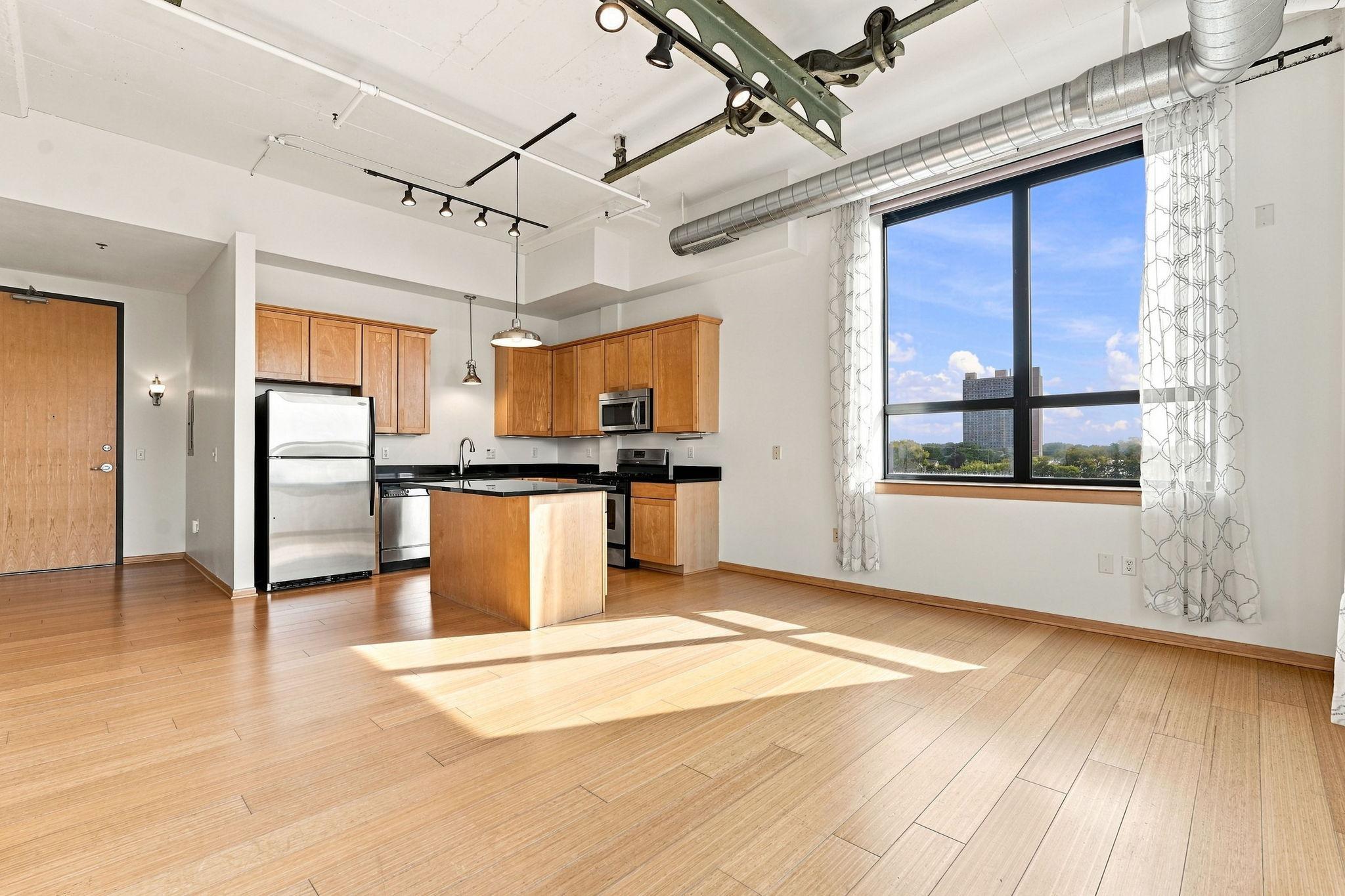 1701 Madison Street Ne 310 Property Photo 13