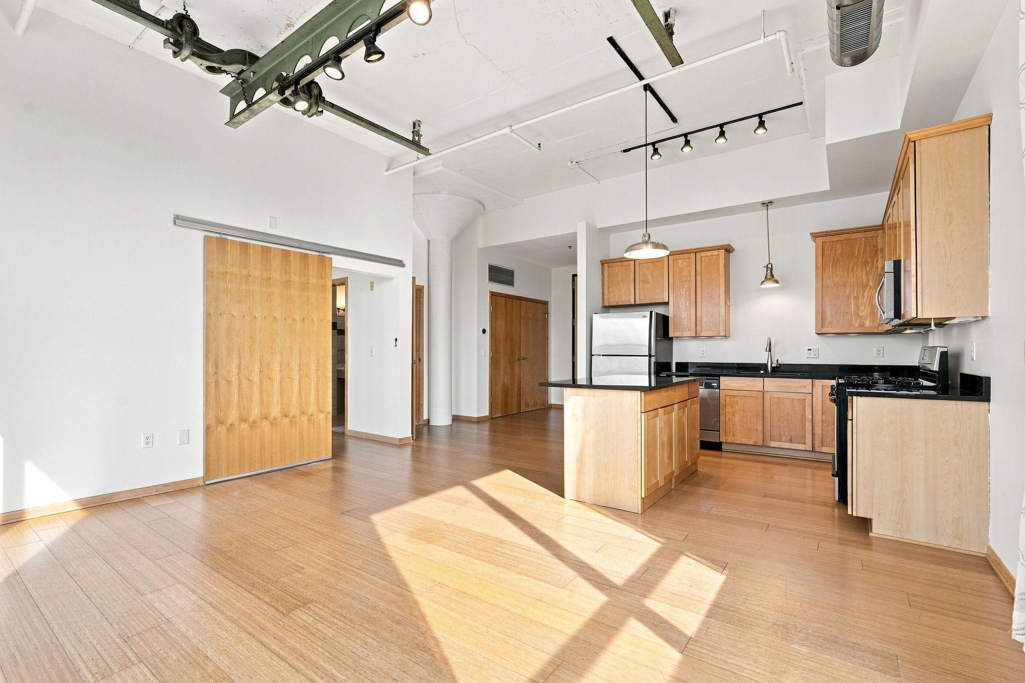 1701 Madison Street Ne 310 Property Photo 14
