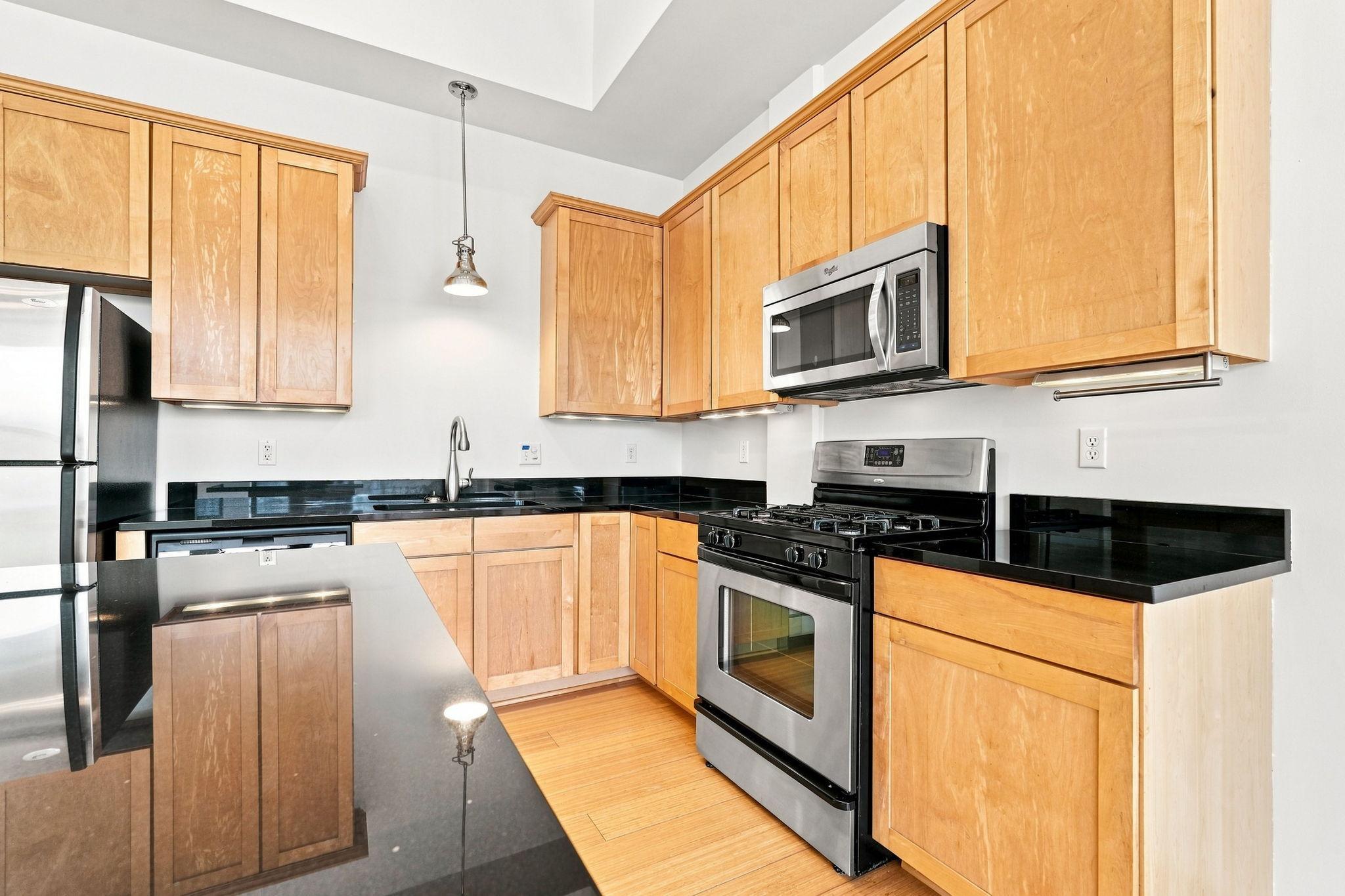 1701 Madison Street Ne 310 Property Photo 15