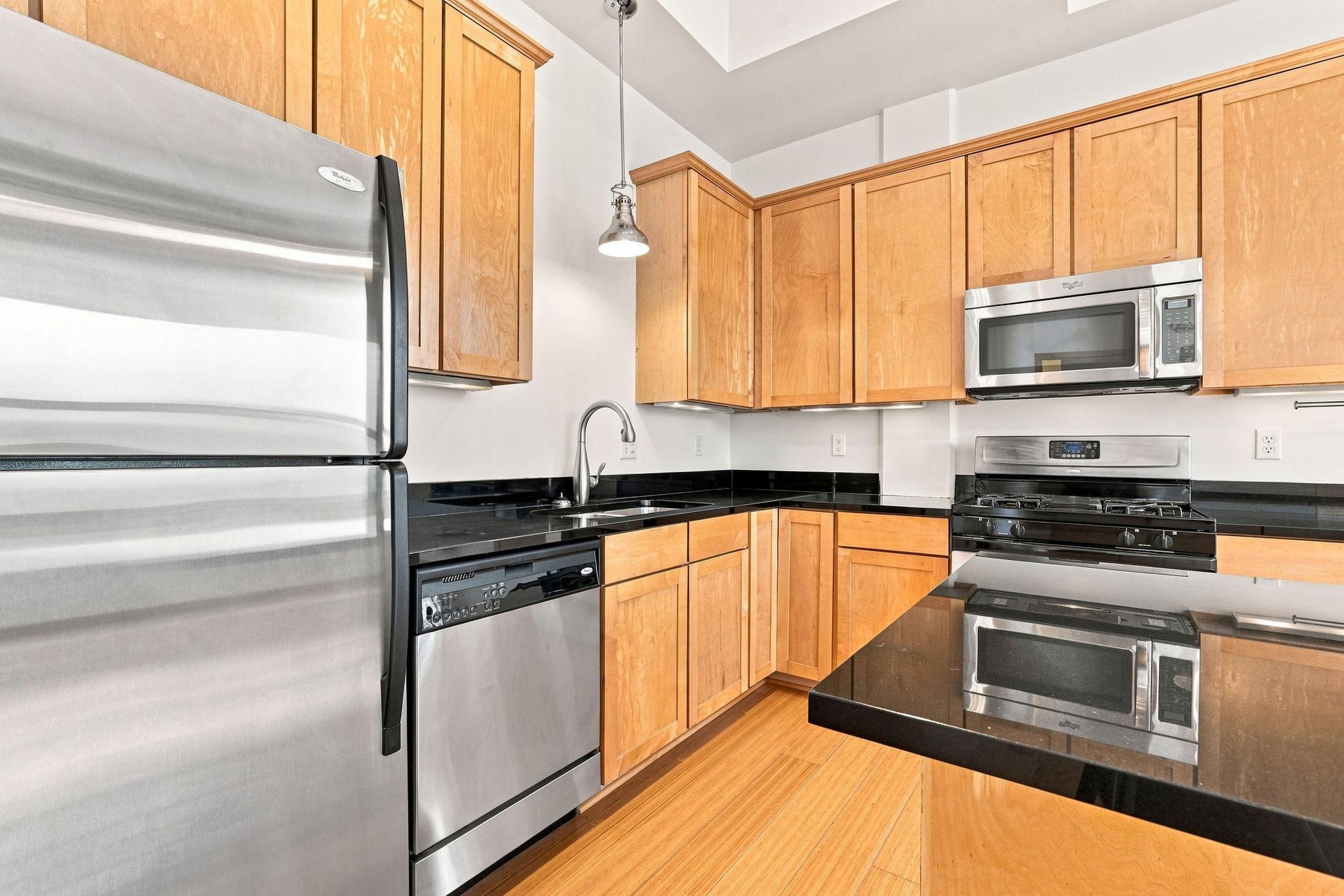 1701 Madison Street Ne 310 Property Photo 17
