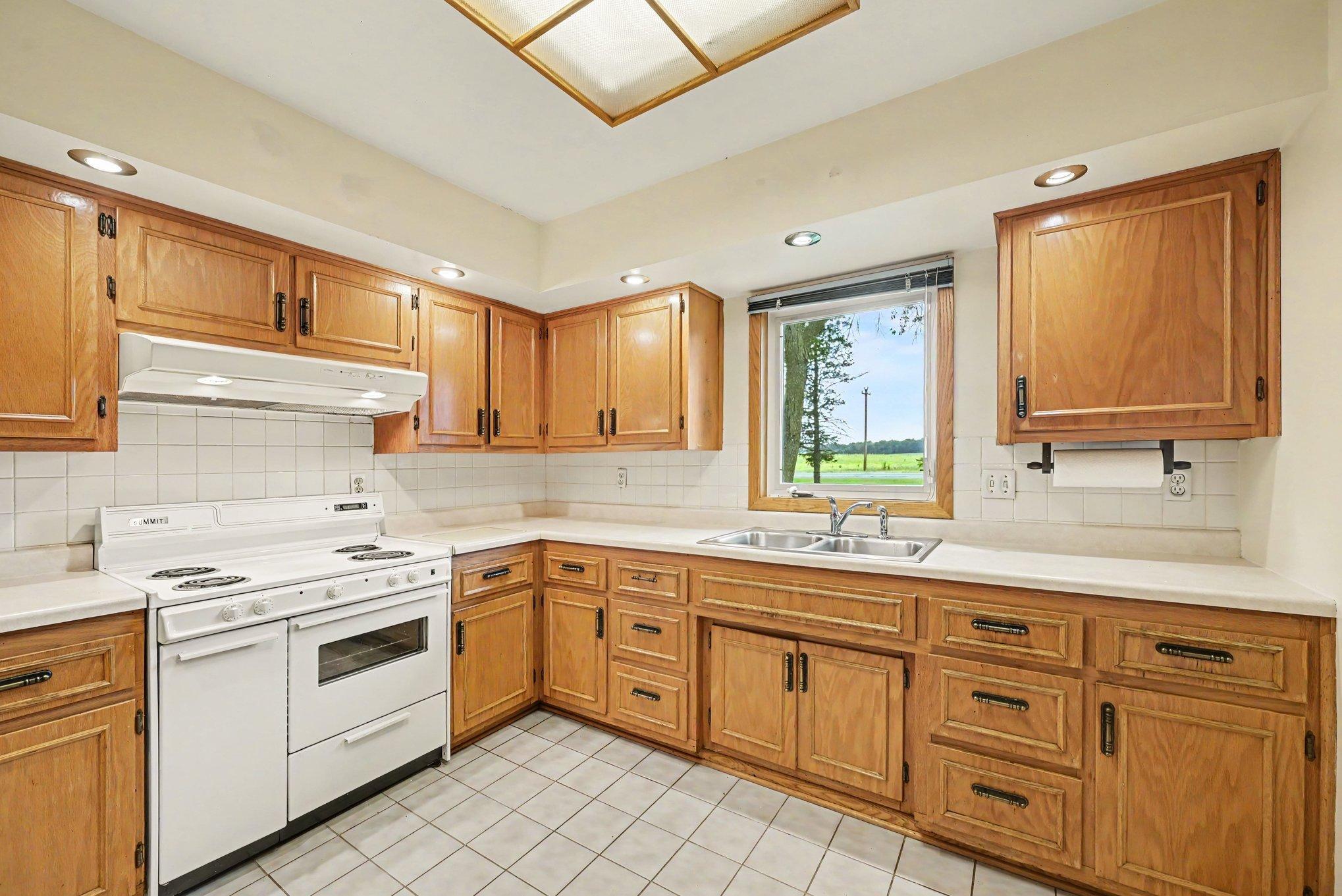 38267 Sisters Lane Property Photo 4
