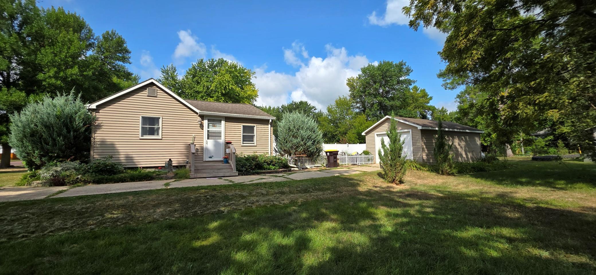 850 10th Street Property Photo 3