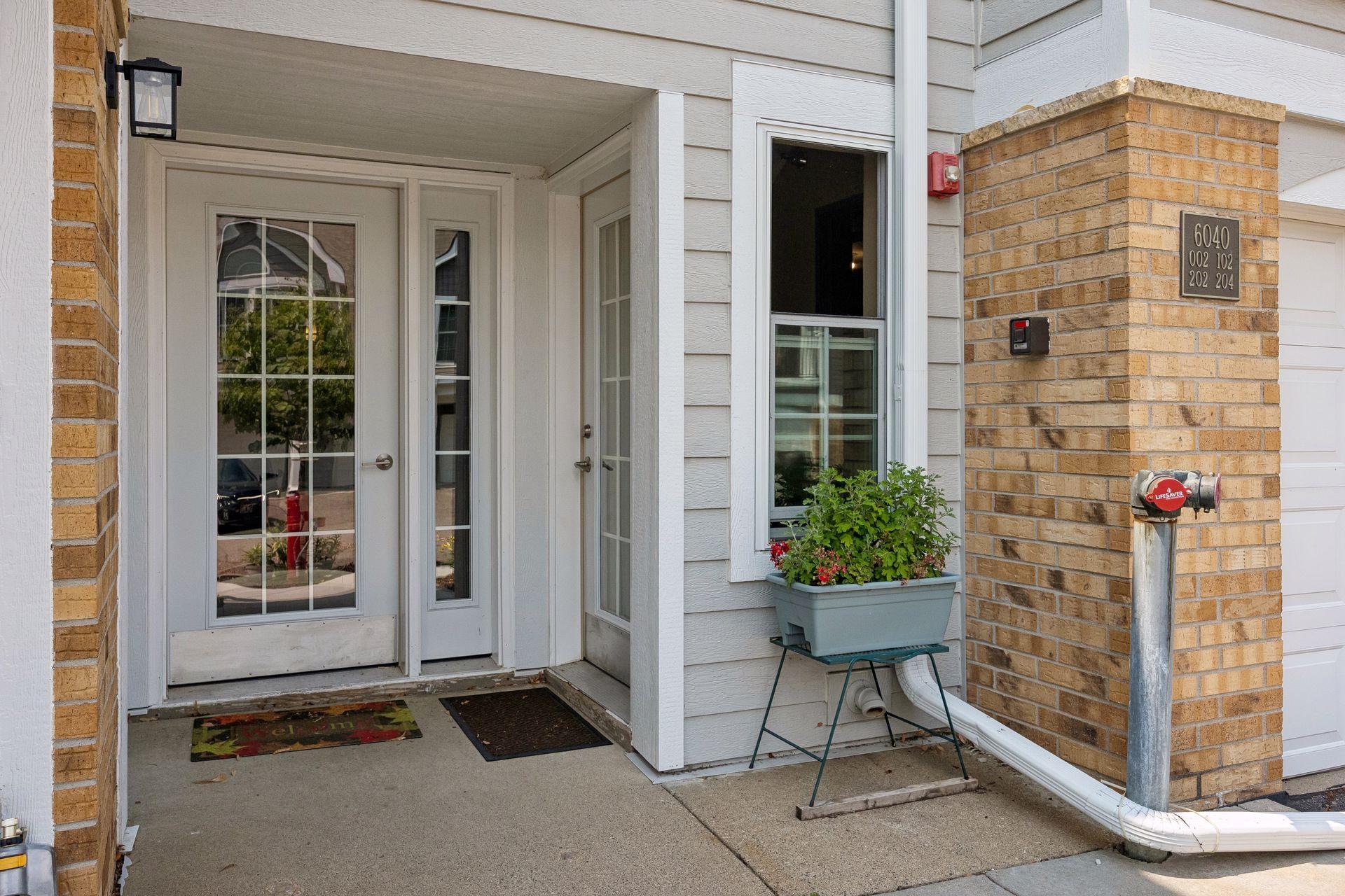 6040 Chasewood Parkway 2 Property Photo 6