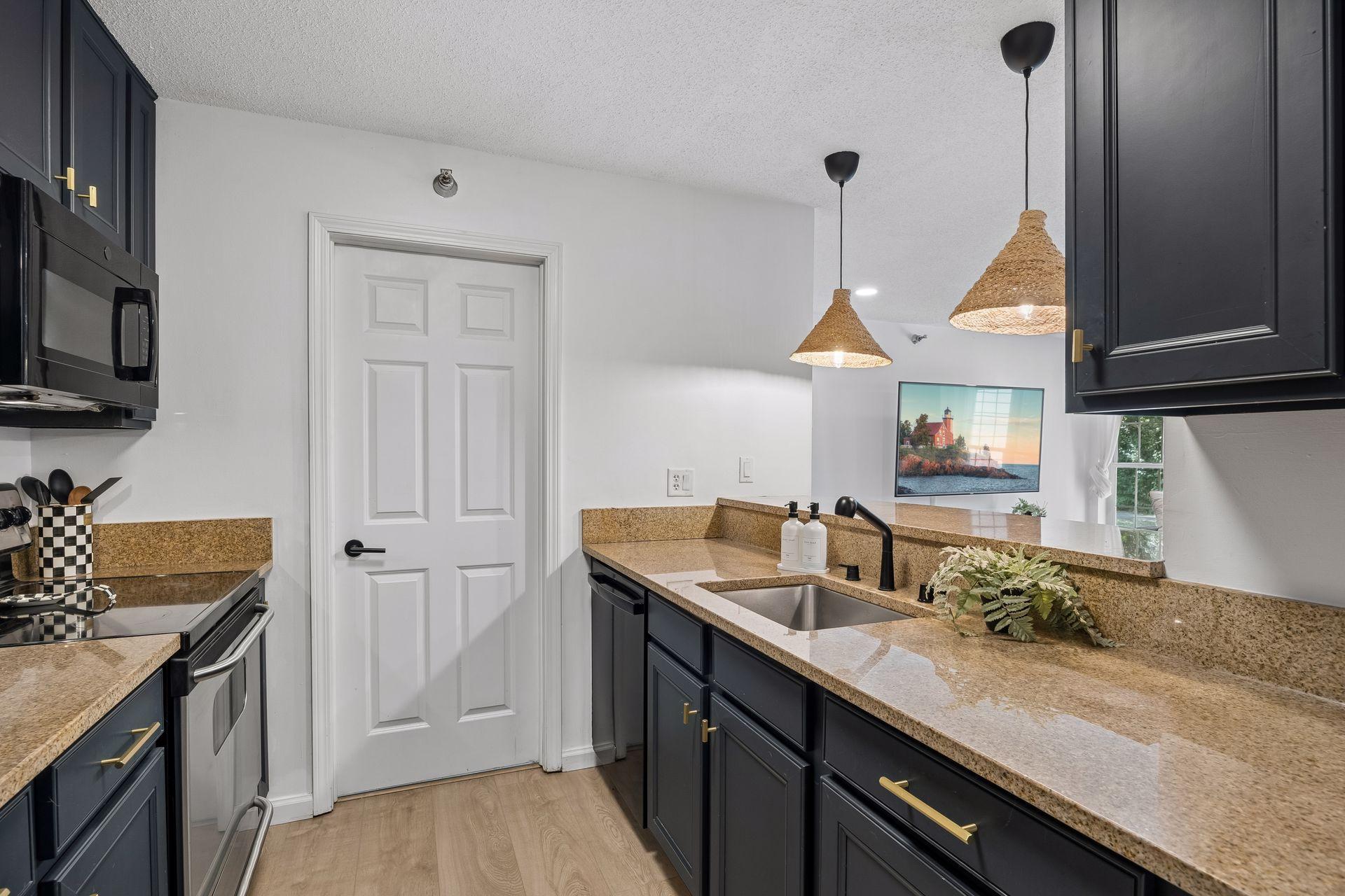 6040 Chasewood Parkway 2 Property Photo 13