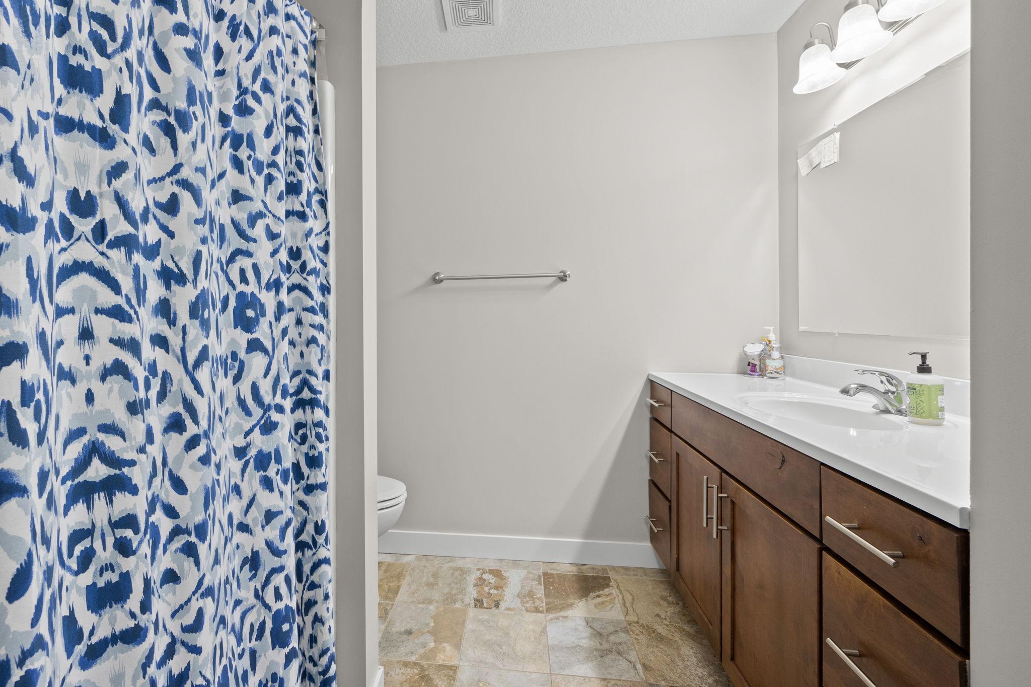 1428 Carl Way Property Photo 19