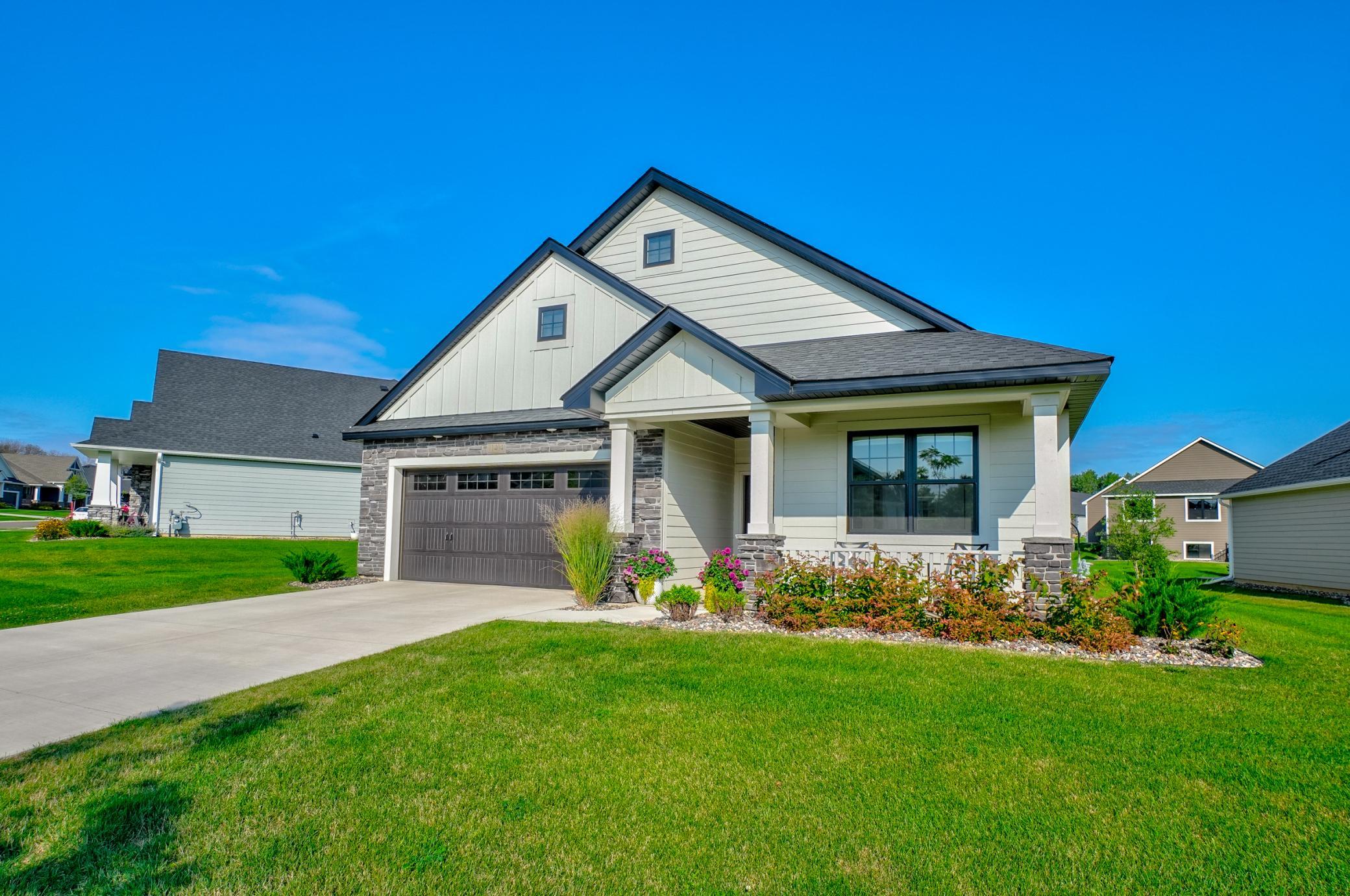 11404 Kings Court N Property Photo 2
