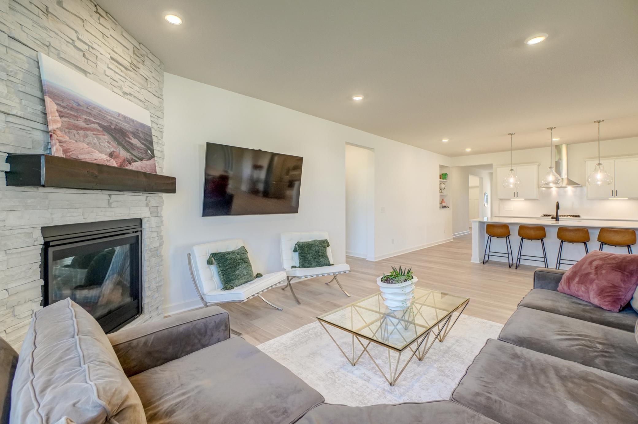 11404 Kings Court N Property Photo 10