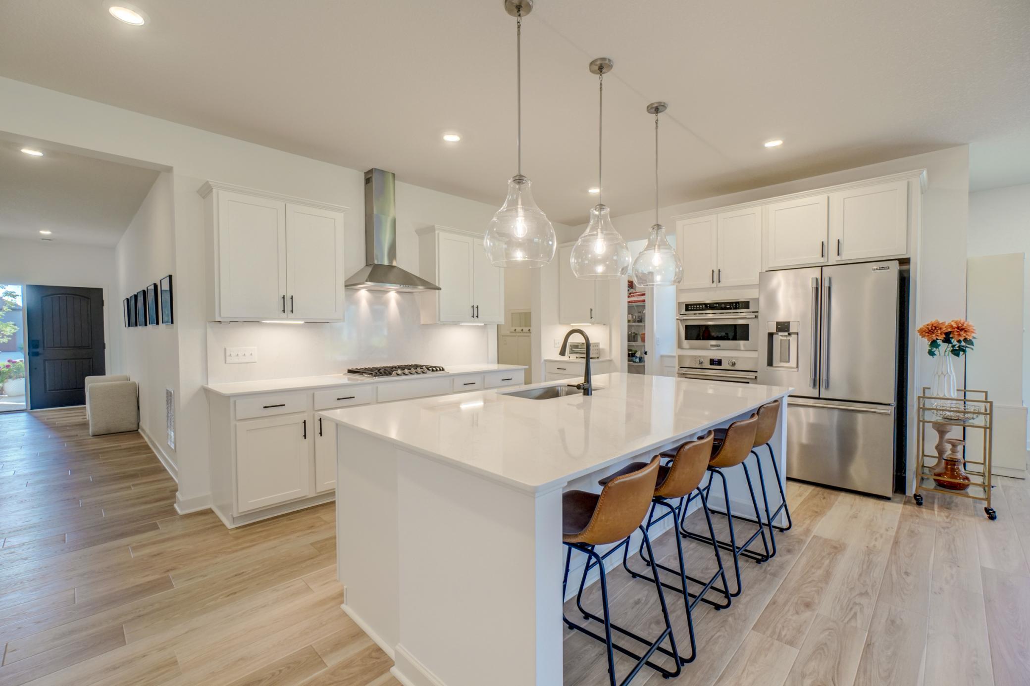 11404 Kings Court N Property Photo 13