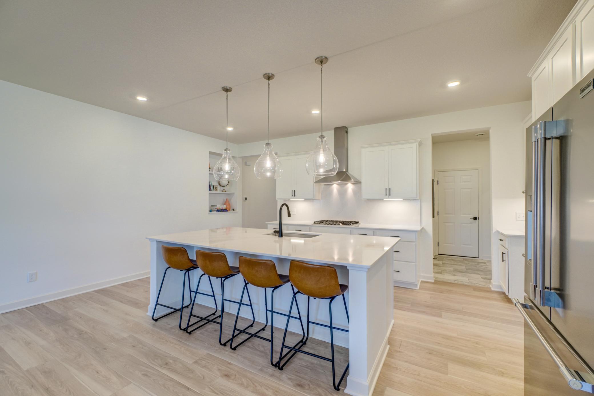 11404 Kings Court N Property Photo 14
