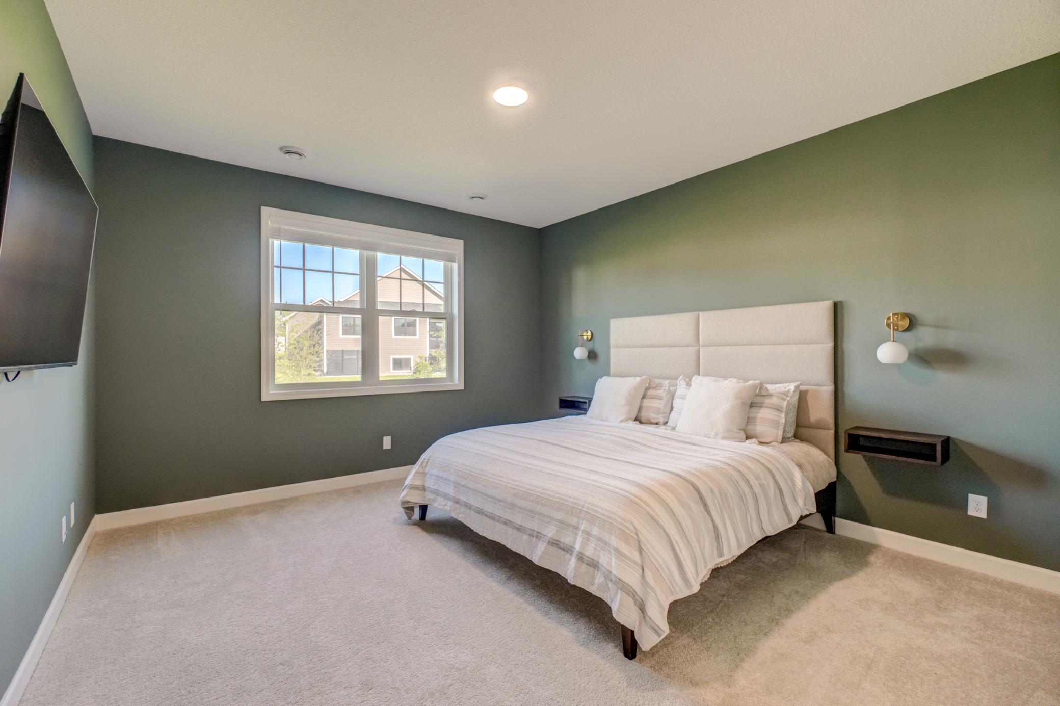 11404 Kings Court N Property Photo 23