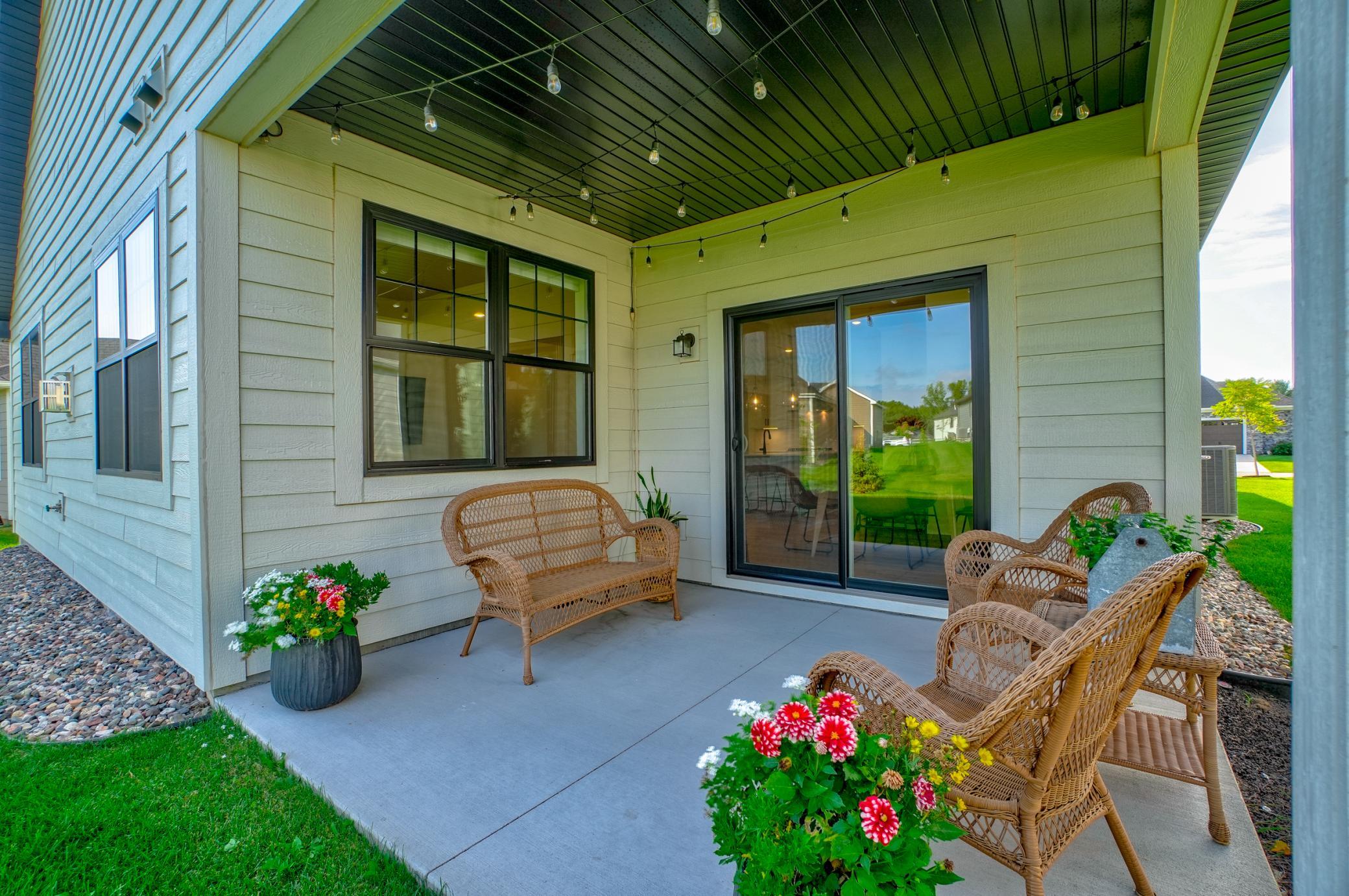11404 Kings Court N Property Photo 27