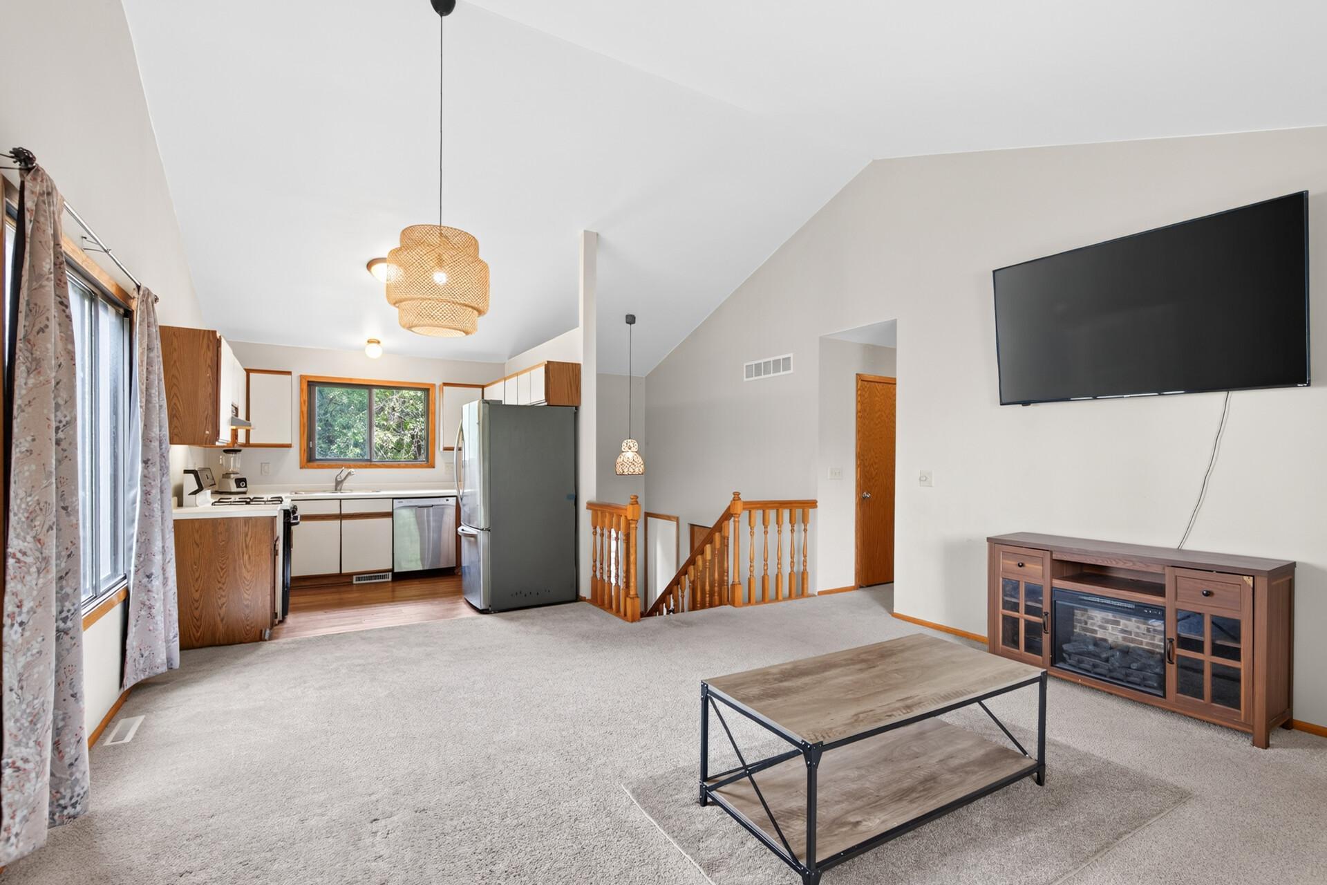 1128 Fox Run Road Property Photo 5