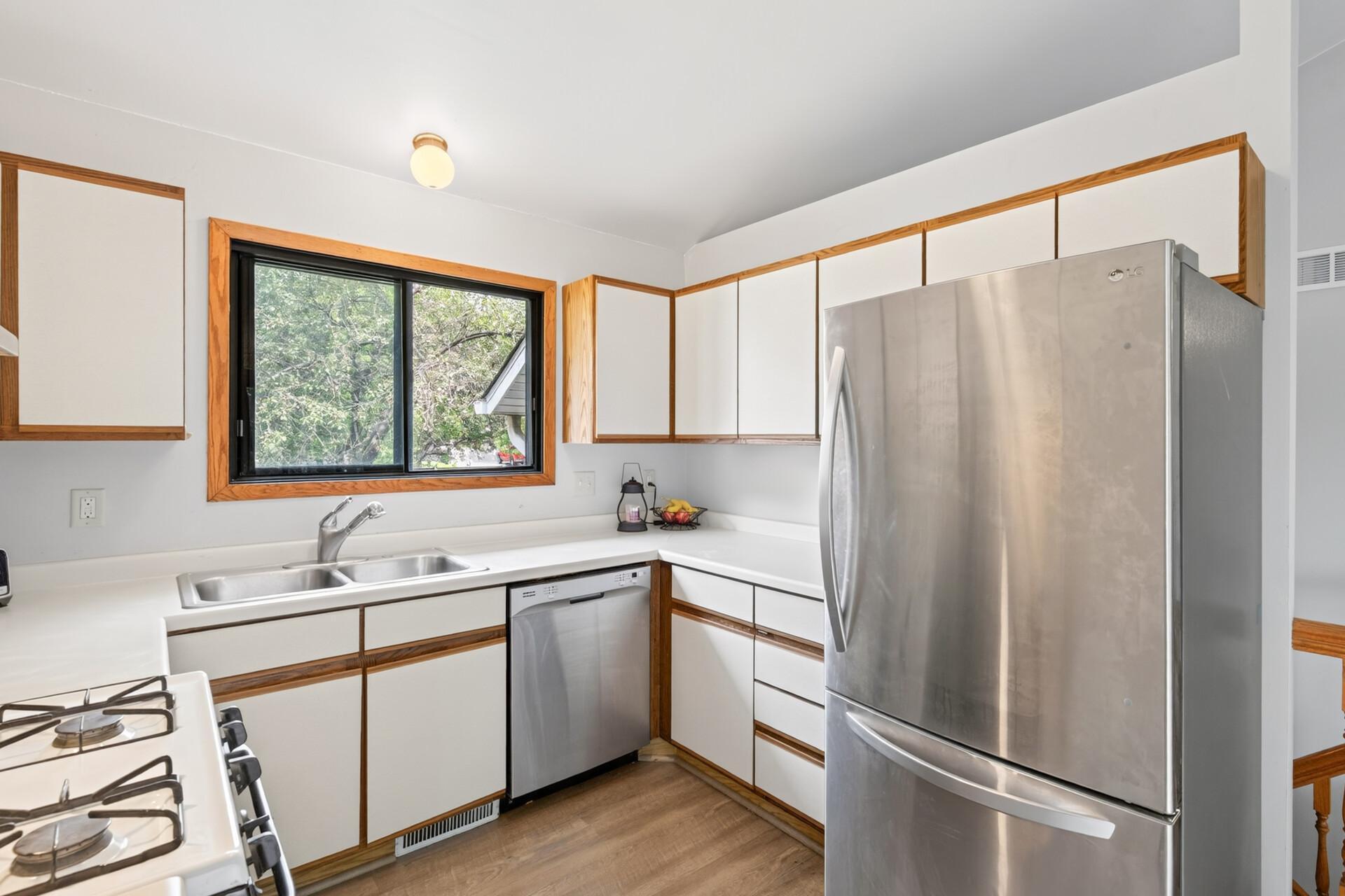 1128 Fox Run Road Property Photo 8