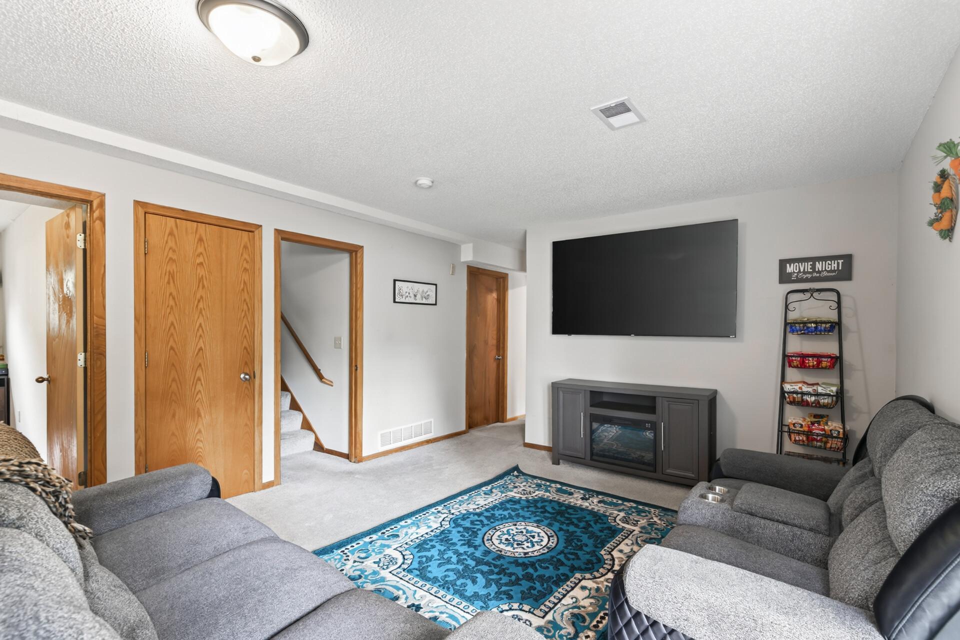 1128 Fox Run Road Property Photo 20