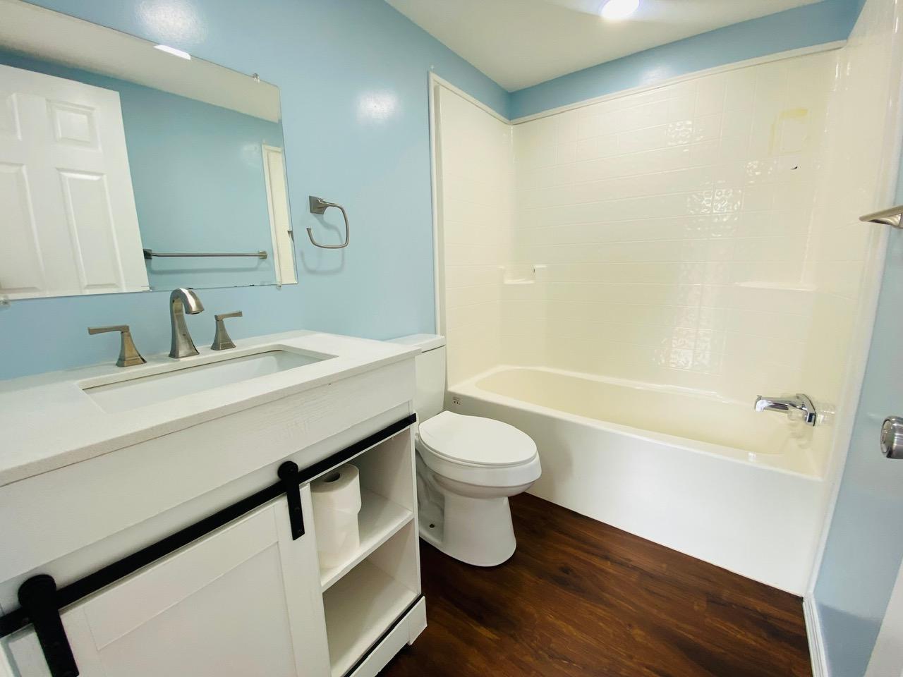 1017 Meadow Lane Ne Property Photo 21