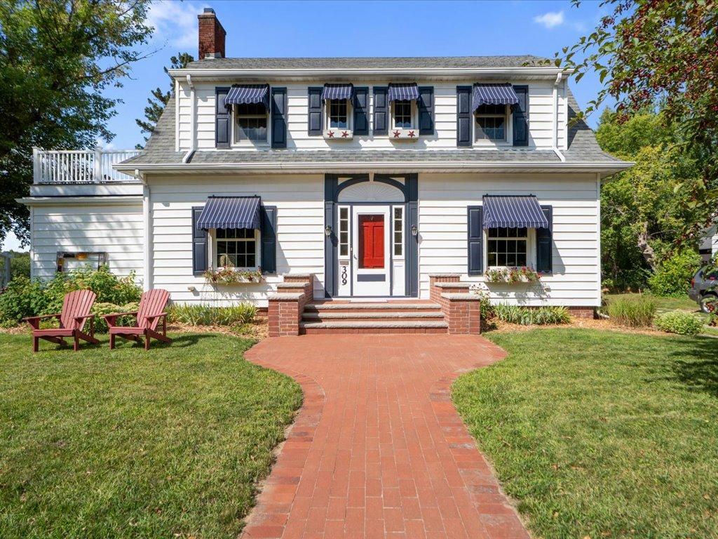 309 Bluff Avenue Property Photo 1