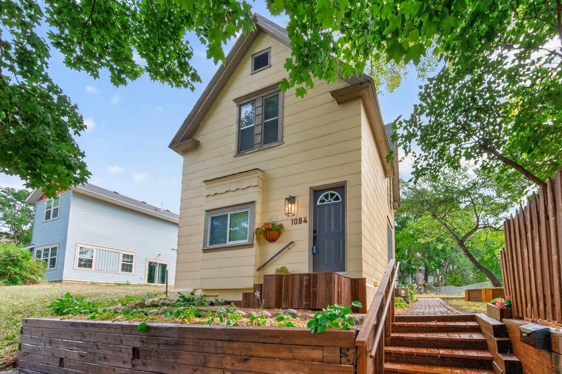 1084 Sylvan Street Property Photo 5
