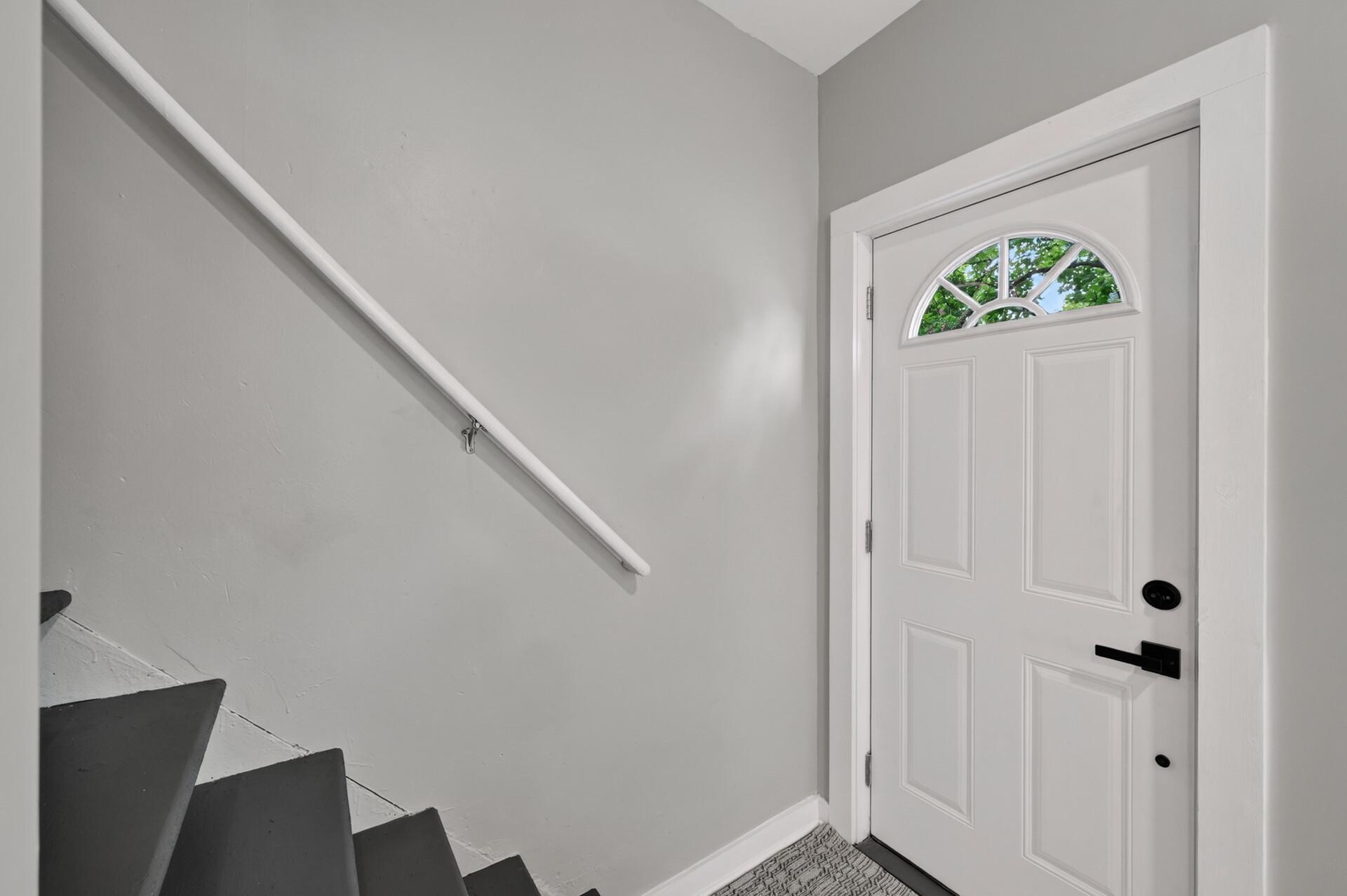 1084 Sylvan Street Property Photo 9