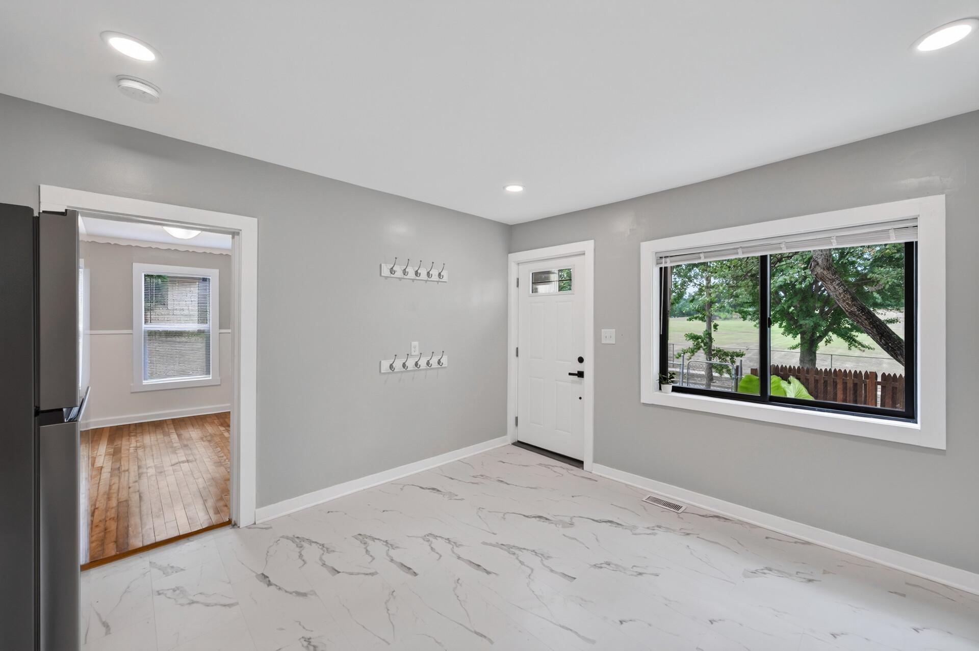 1084 Sylvan Street Property Photo 12