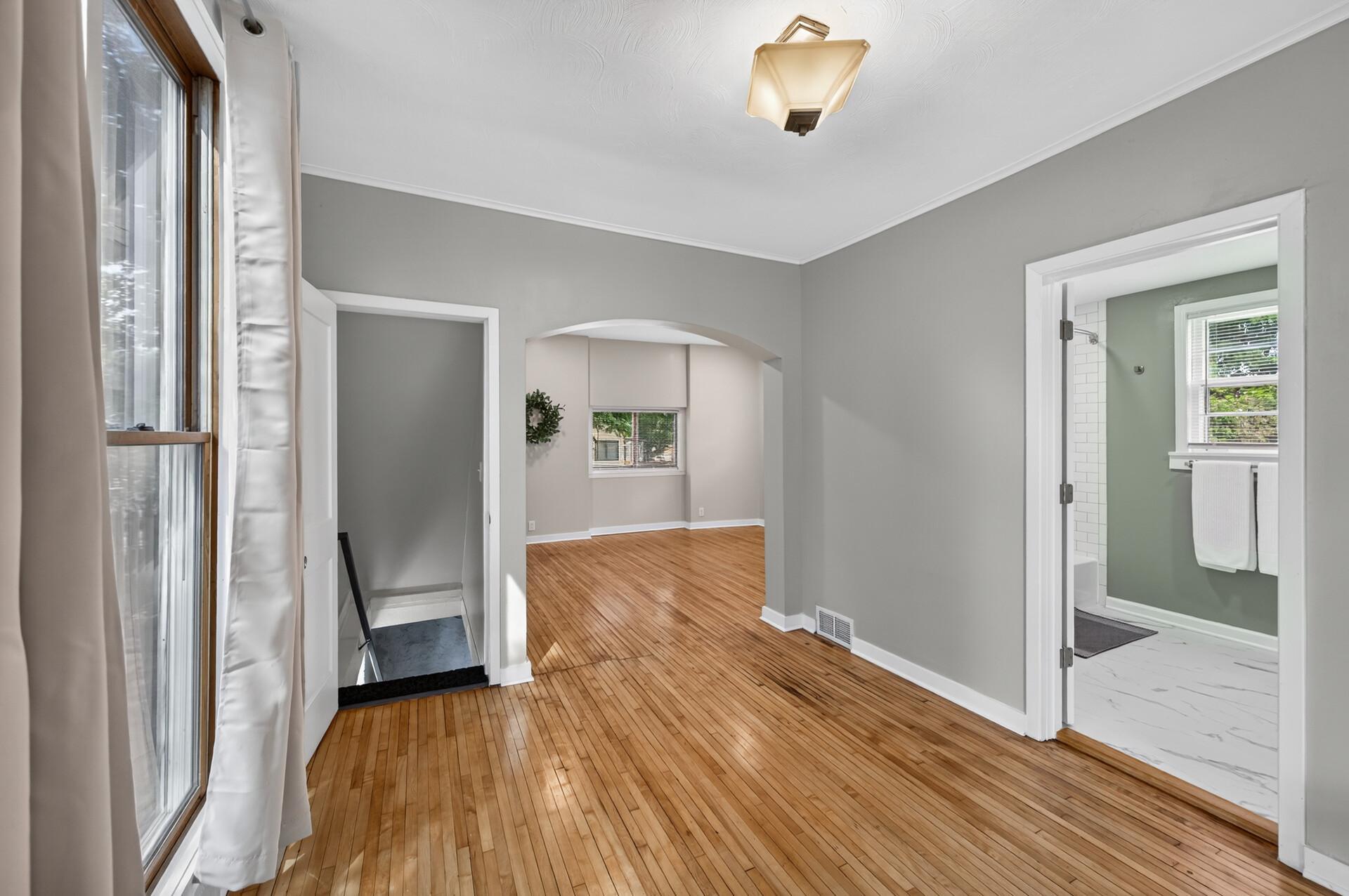 1084 Sylvan Street Property Photo 14