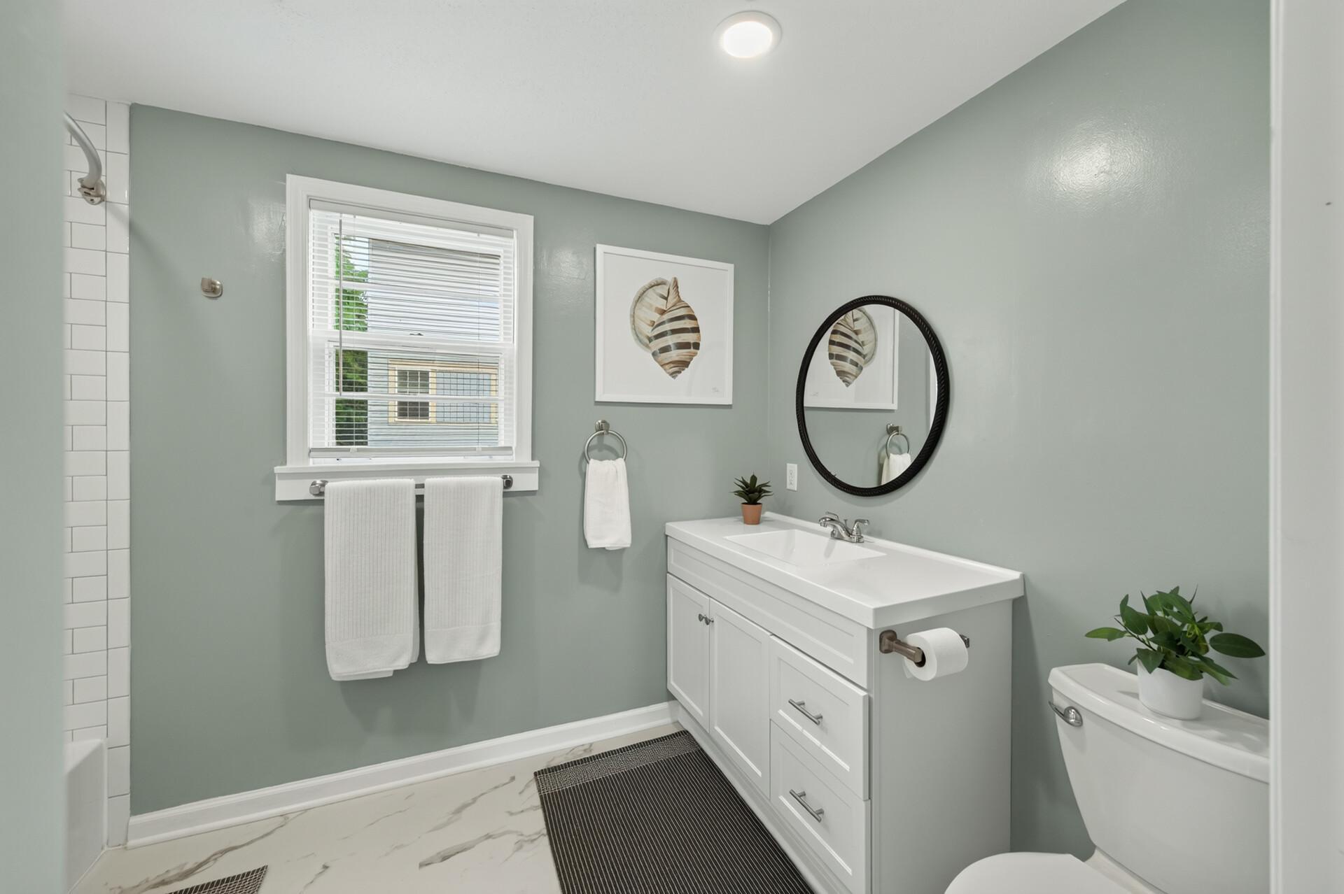 1084 Sylvan Street Property Photo 15