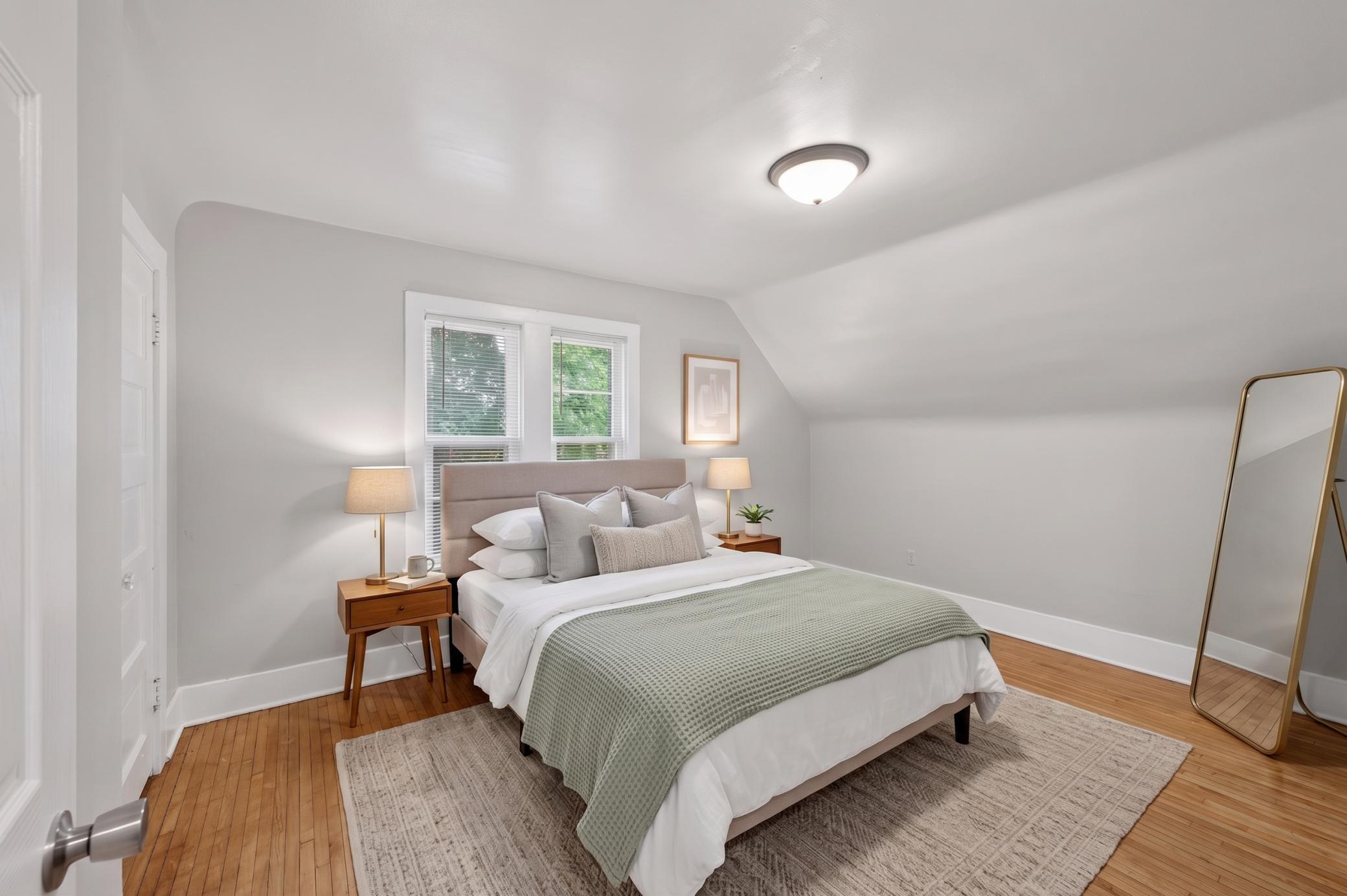 1084 Sylvan Street Property Photo 18